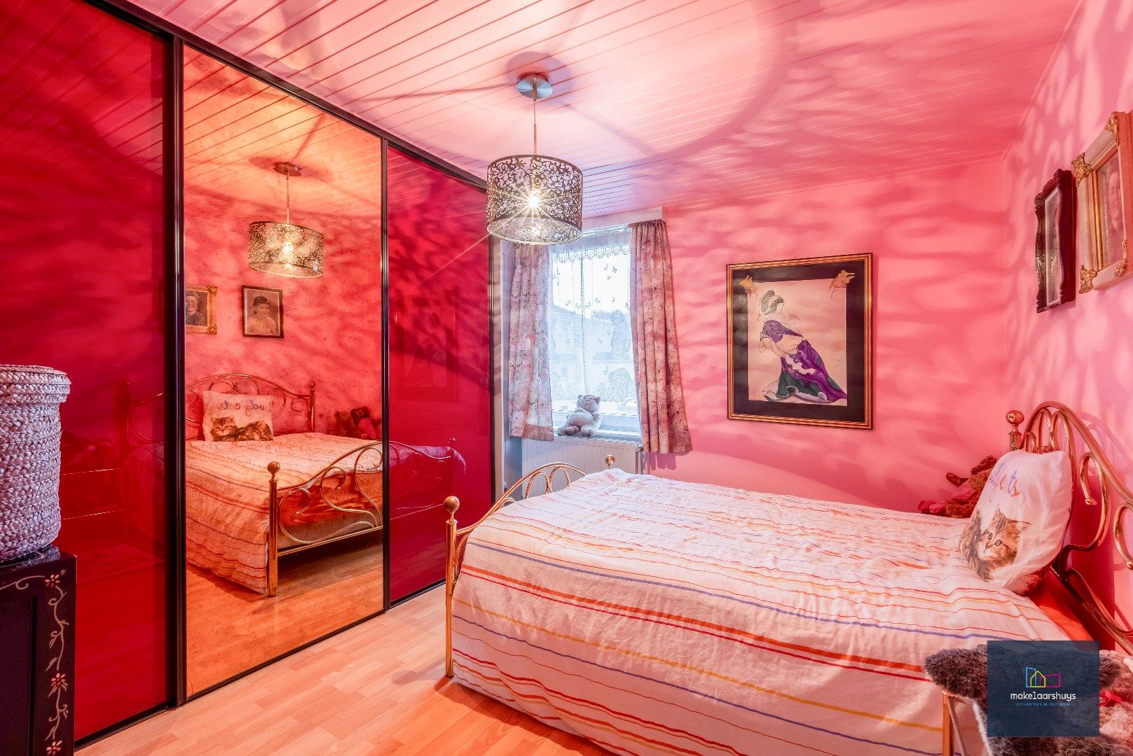 Ruime woning in rij met tuin, garage en 4 slaapkamers in Wondelgem  foto 13