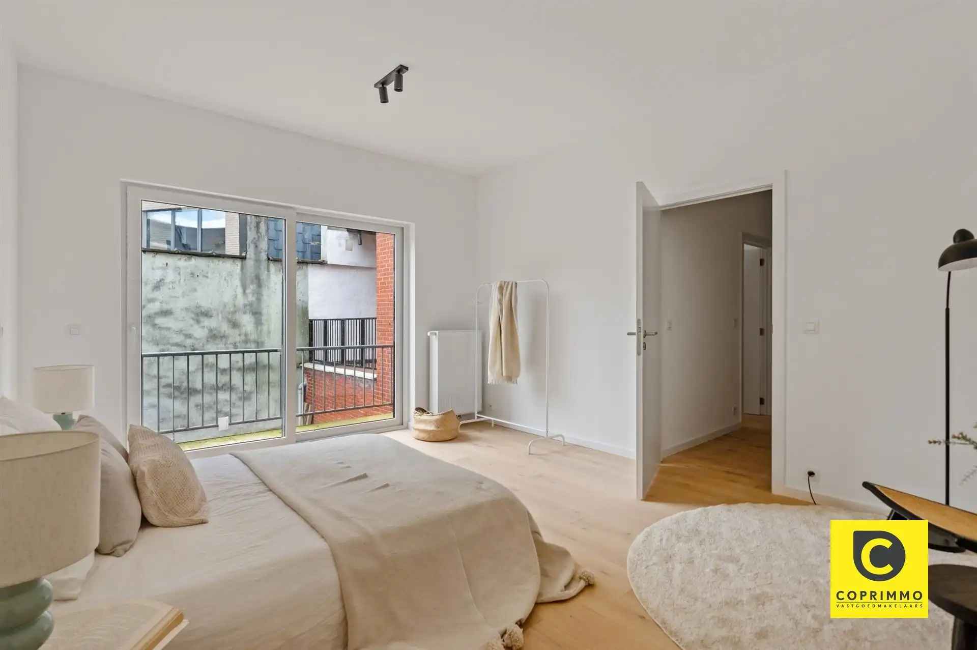 Hoogwaardig gerenoveerd 2 slp app+terras foto 11