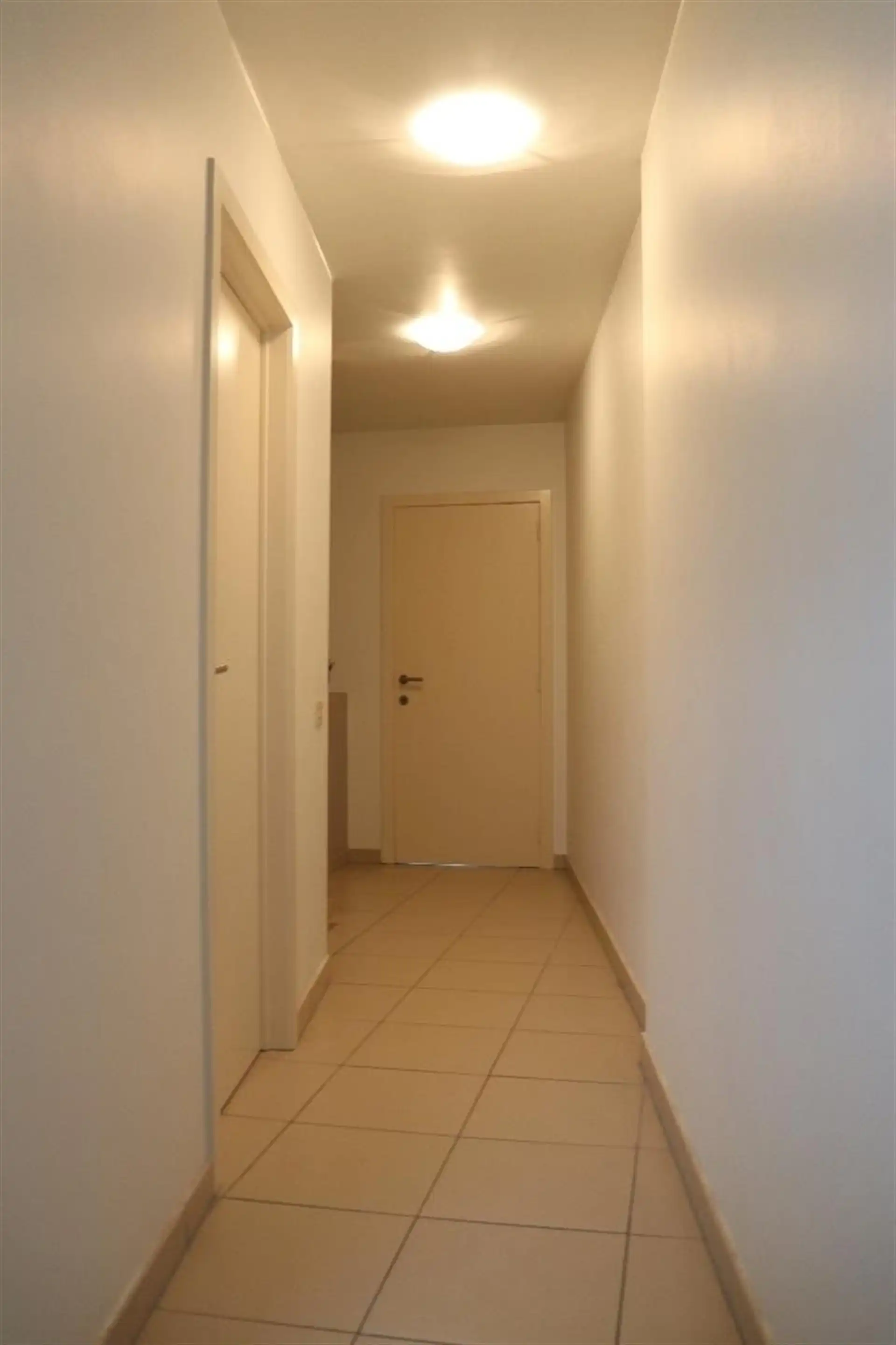 Centraal gelegen appartement (128m²) met 1 slaapkamer en een bijkamer foto 8