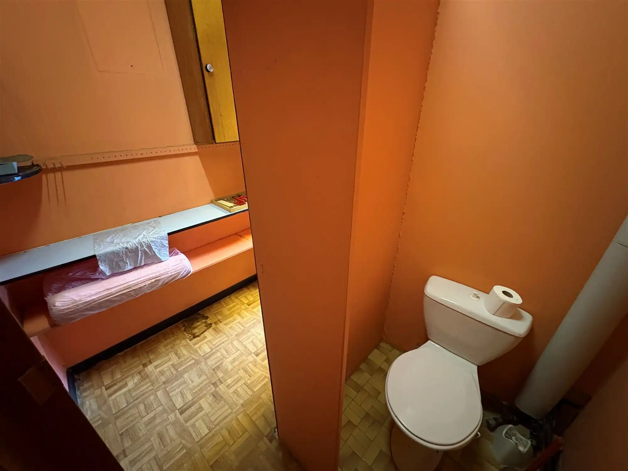 Bel-etagewoning met garage aan Sint-Andriesplaats. foto 17