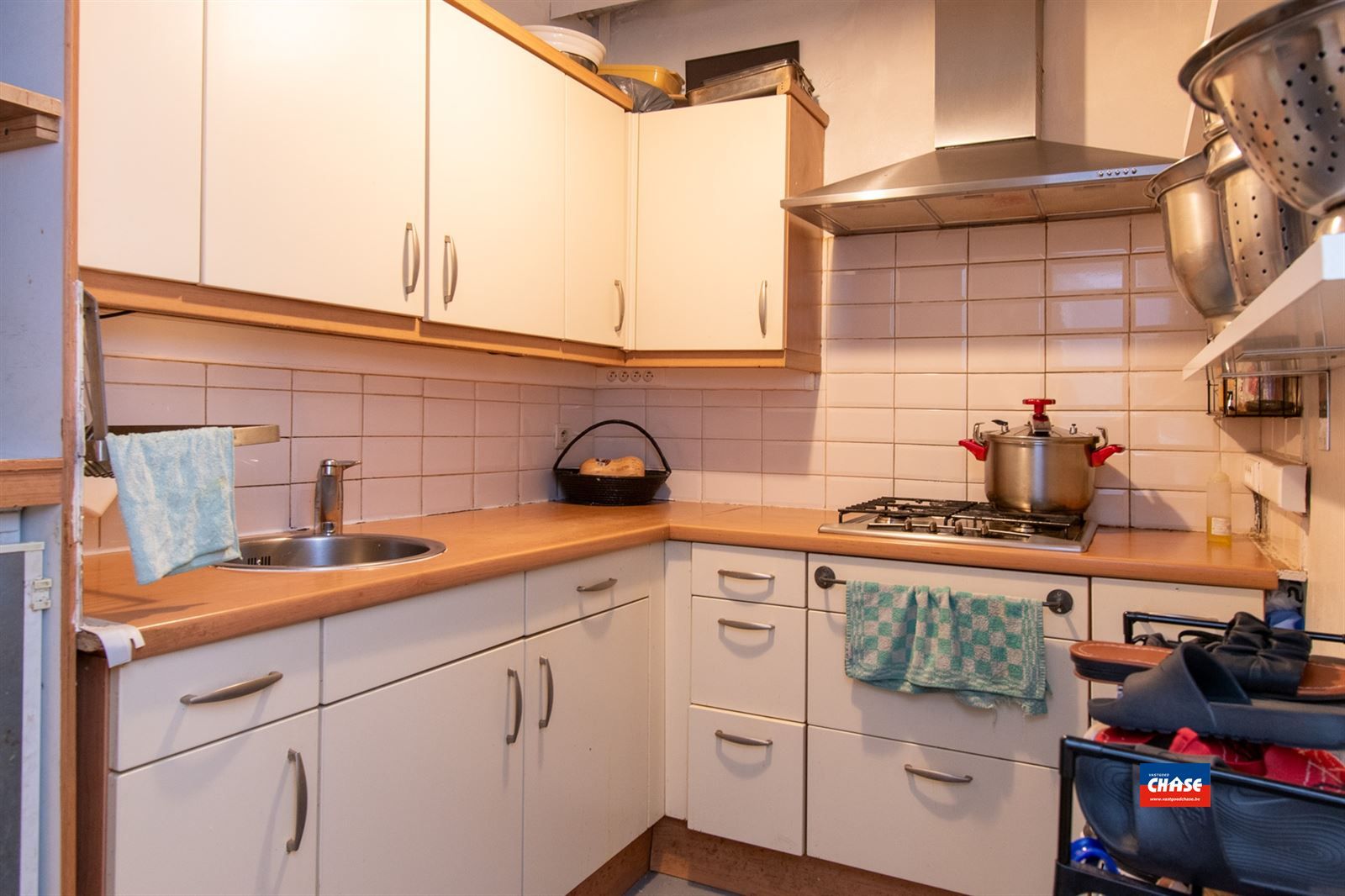 Ruime woning met 4 tot 5 slpks!  foto 9