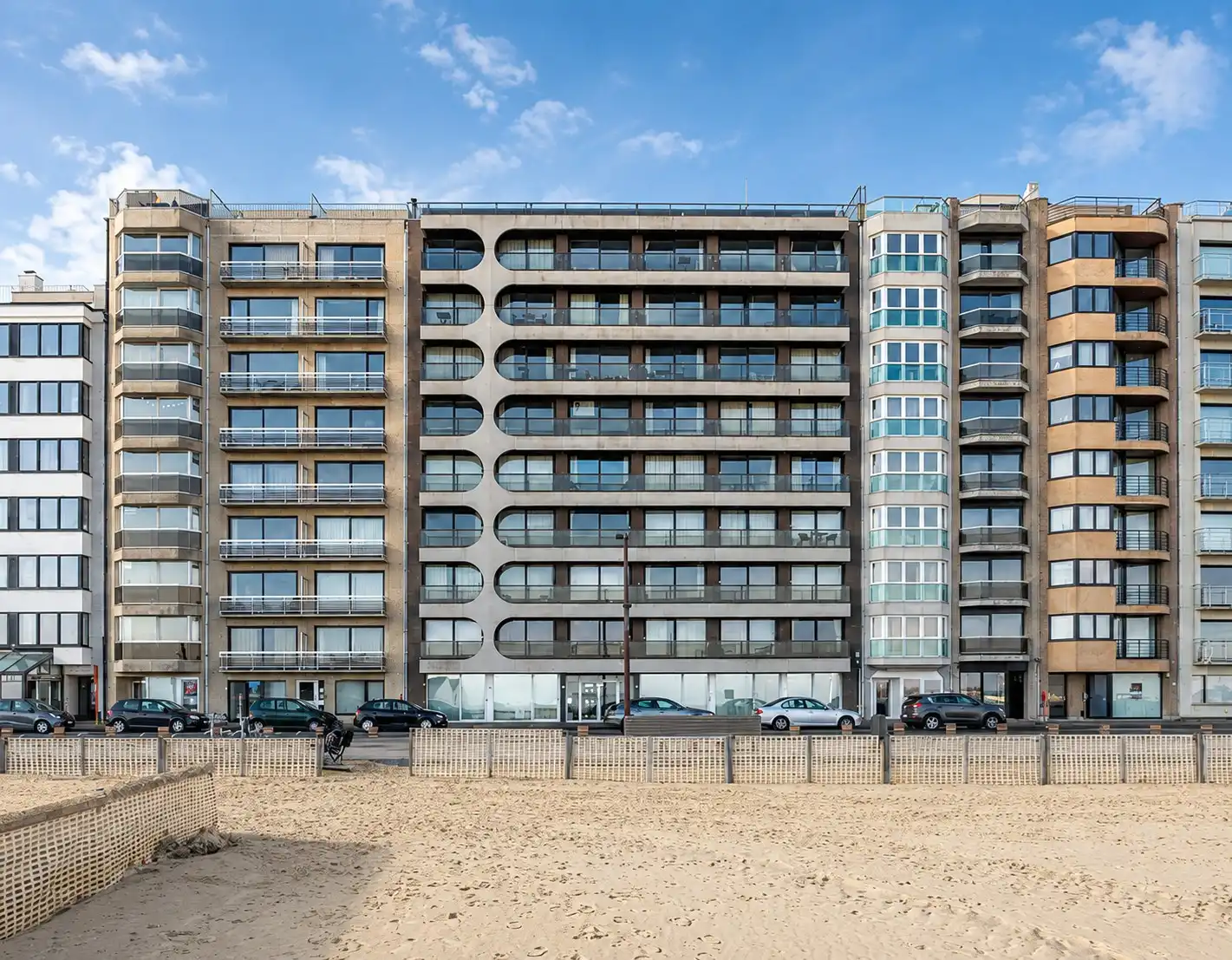 Appartement met frontaal zeezicht. foto 14
