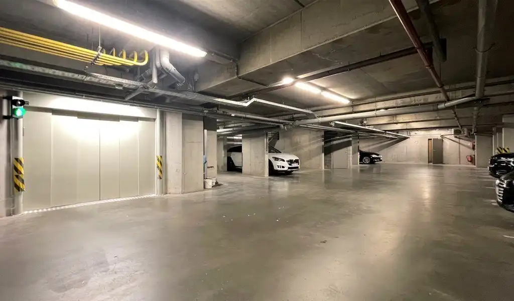 Trendy kantoor in gerenoveerd pakhuis nabij het Eilandje foto 16