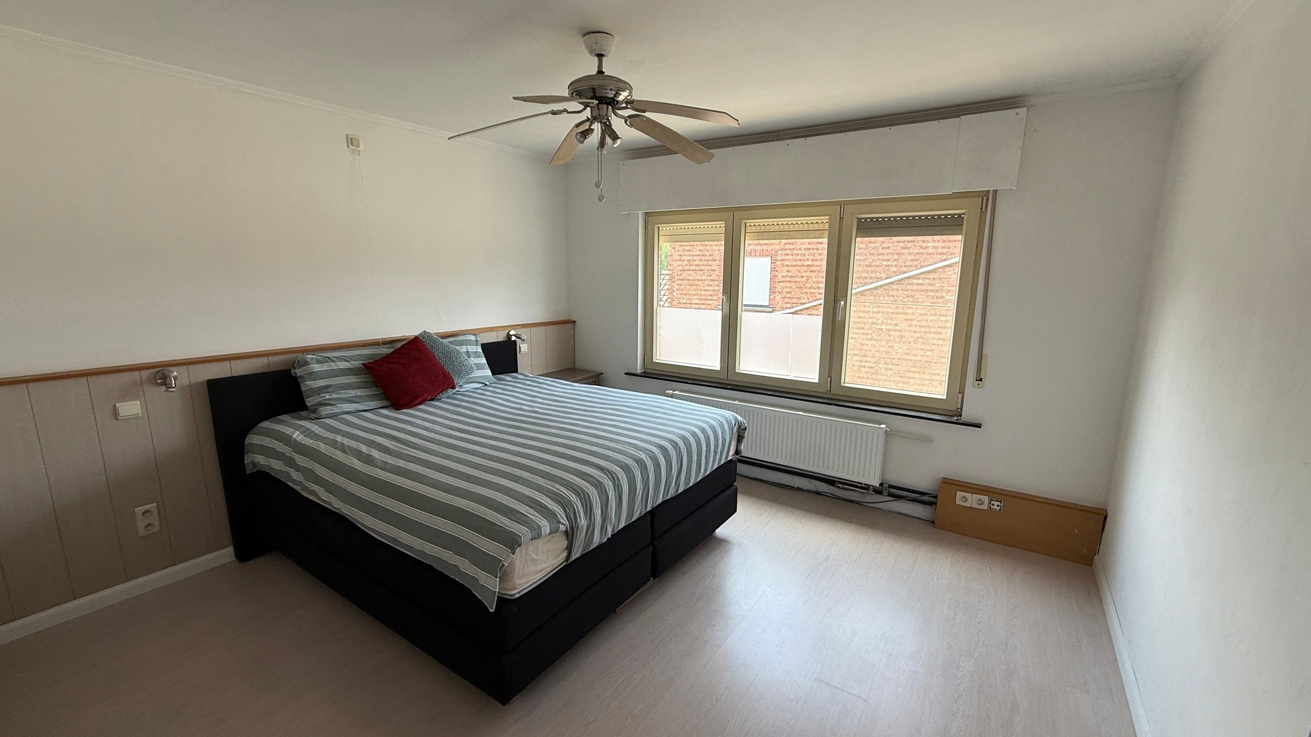 Gerenoveerde woning op prachtig perceel foto 8