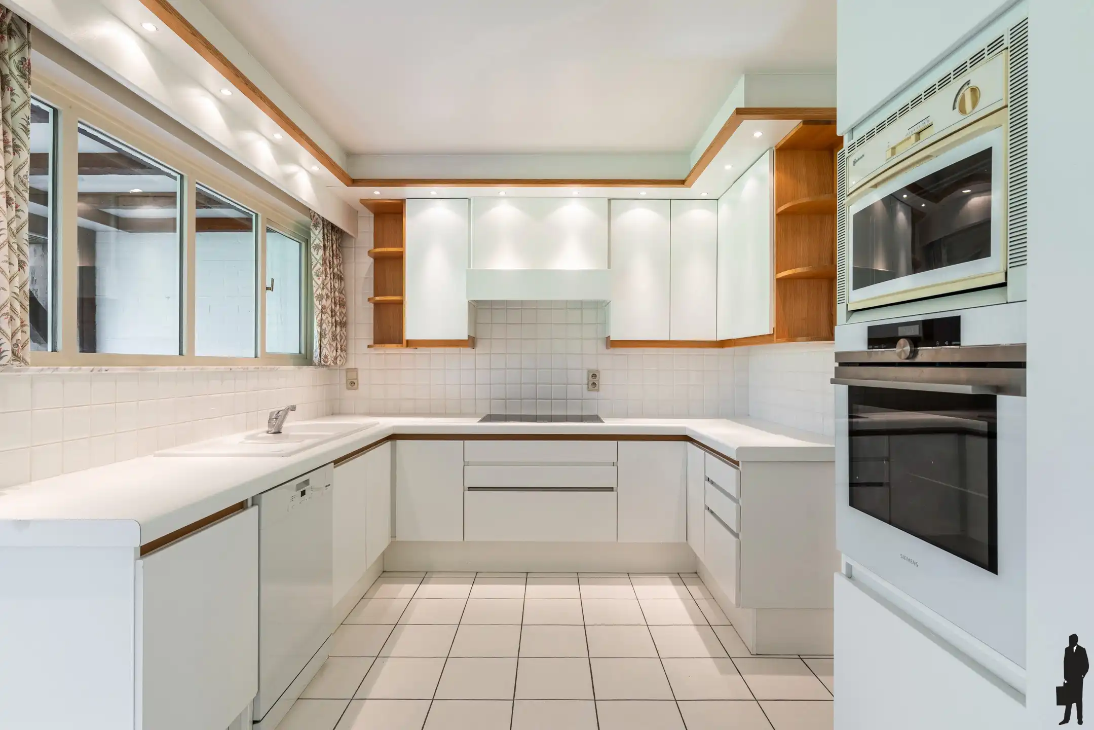 Gelijkvloerse woning met renovatiepotentieel op ca. 1.720 m² foto 7