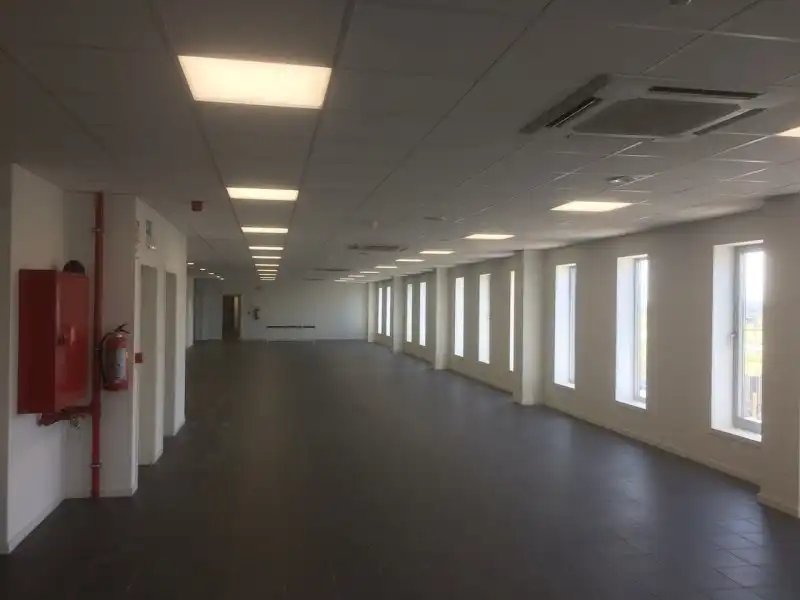 Kantoor met magazijn te huur in haven van Antwerpen linkeroever foto 3