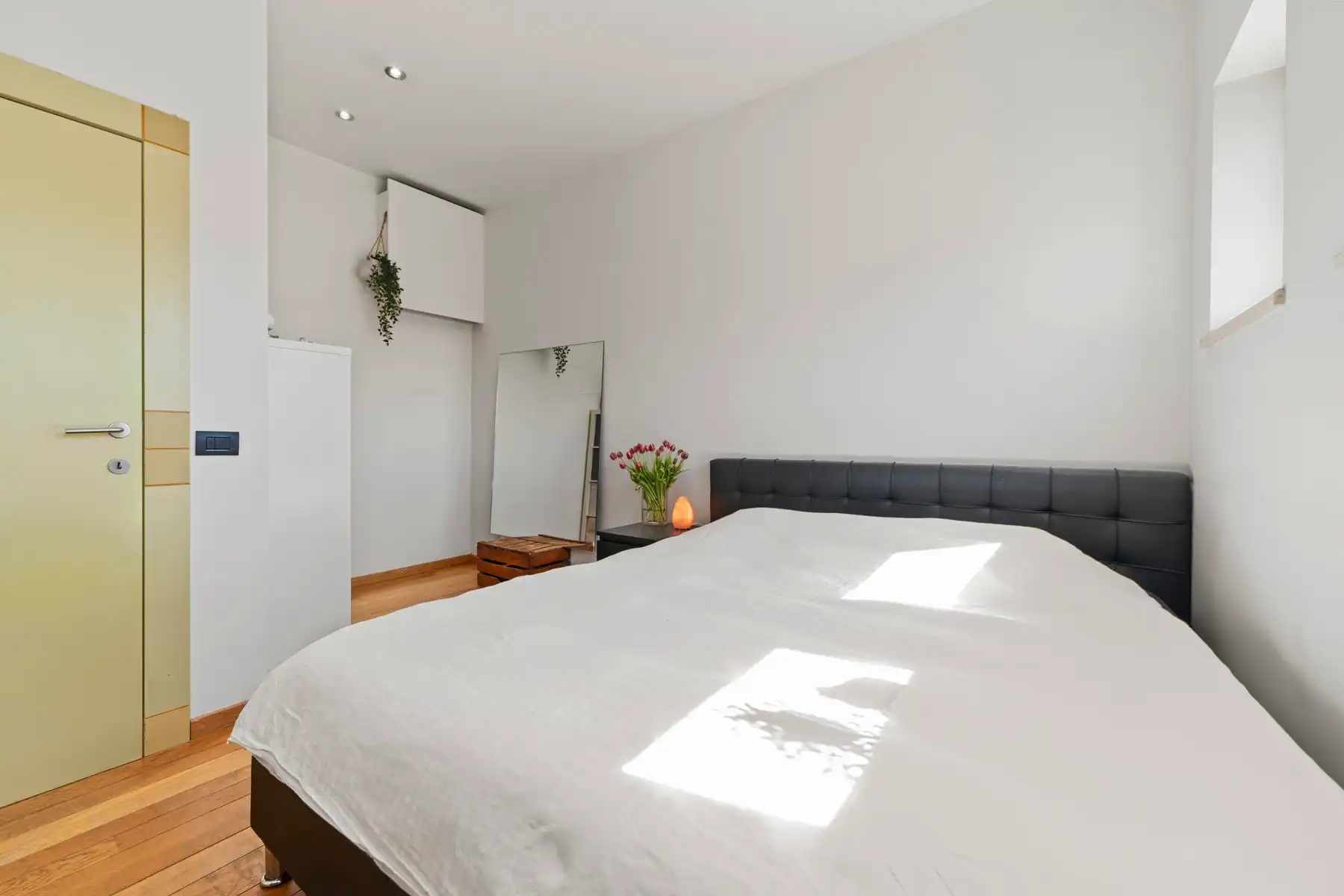 MODERNE VILLA MET 5 SLAAPKAMERS EN ONDERHOUDSVRIENDELIJKE TUIN foto 34
