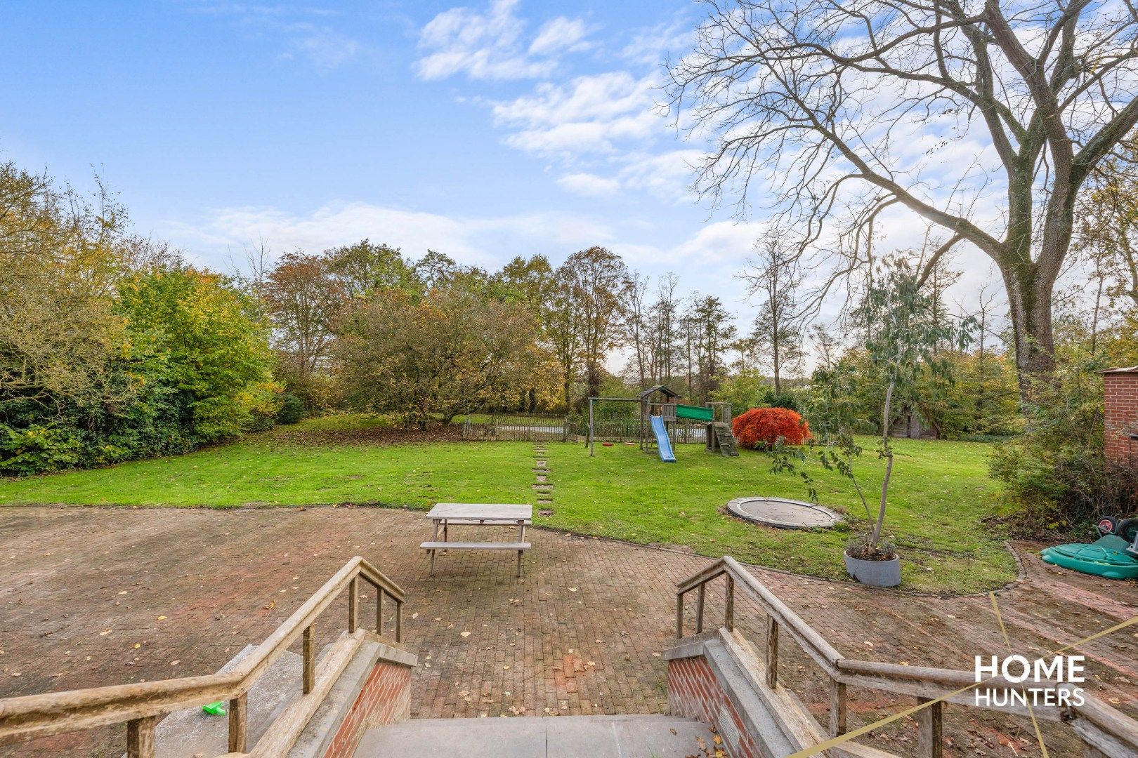 Riante villa in Zonnebeke op 8.374 m² met praktijkruimte, zwembad en volledige kelder foto 5