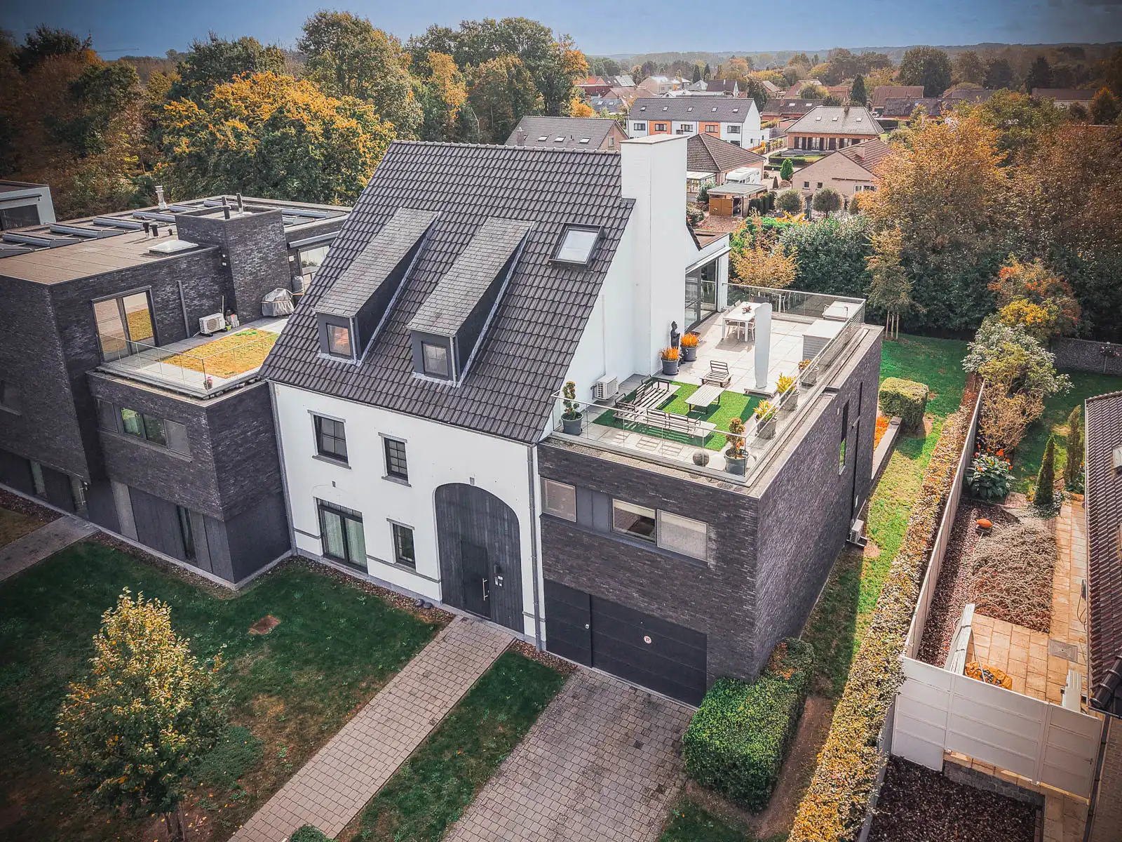 Prachtige penthouse met riant terras foto {{pictureIndex}}