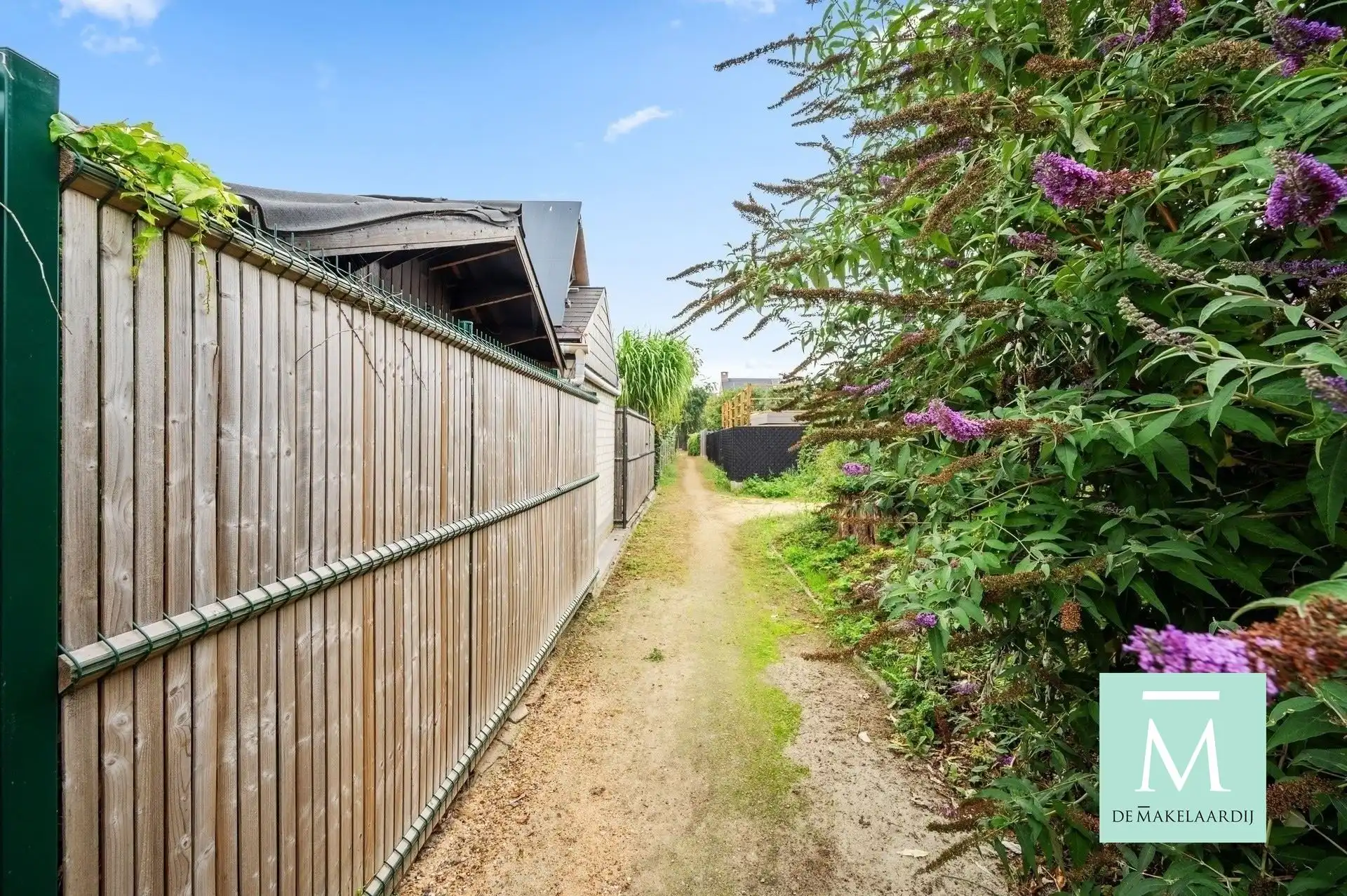 Volledig gerenoveerde woning met aangename tuin  foto 18