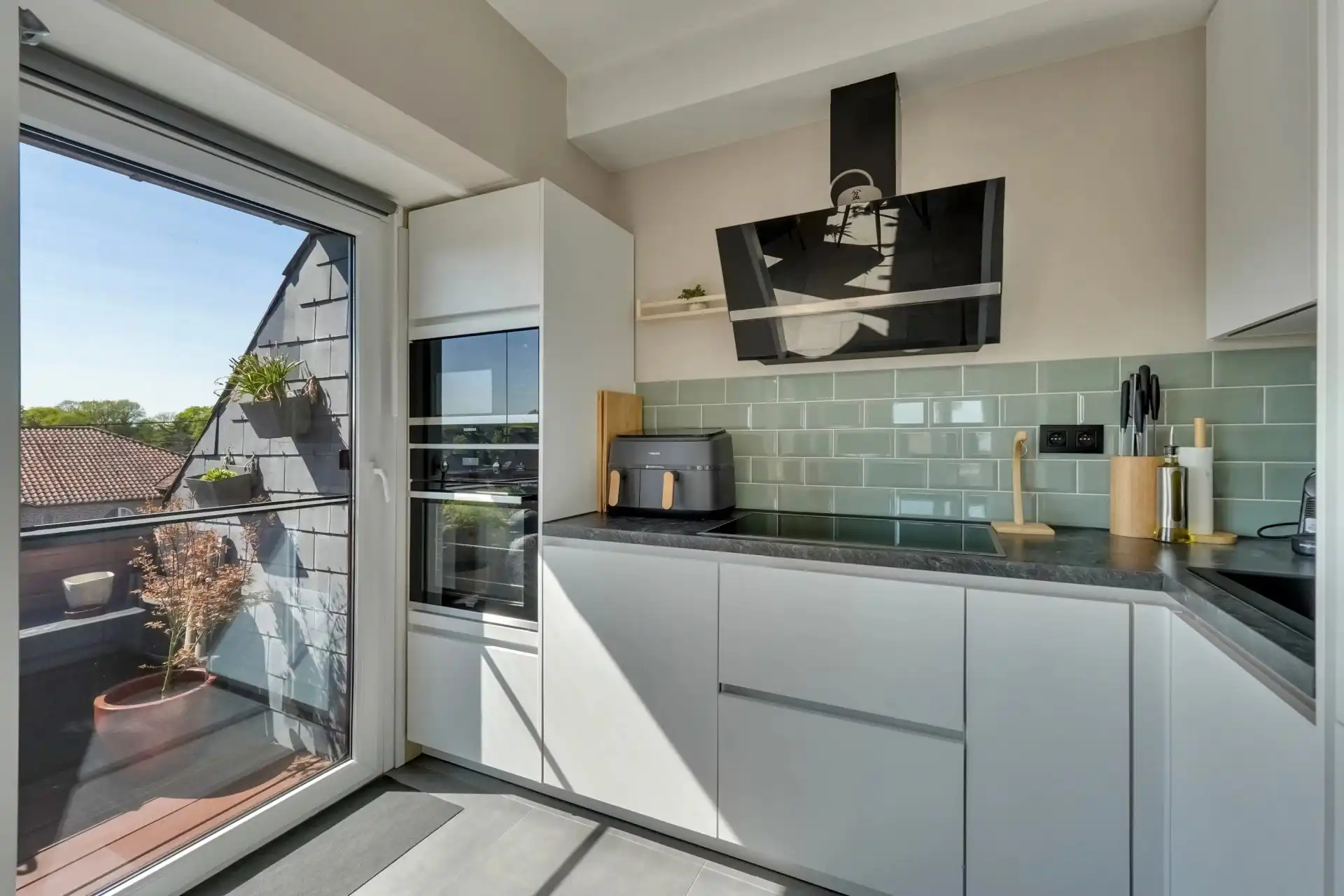 Duplex appartement met drie slaapkamers, terras en autostaanplaats foto 6