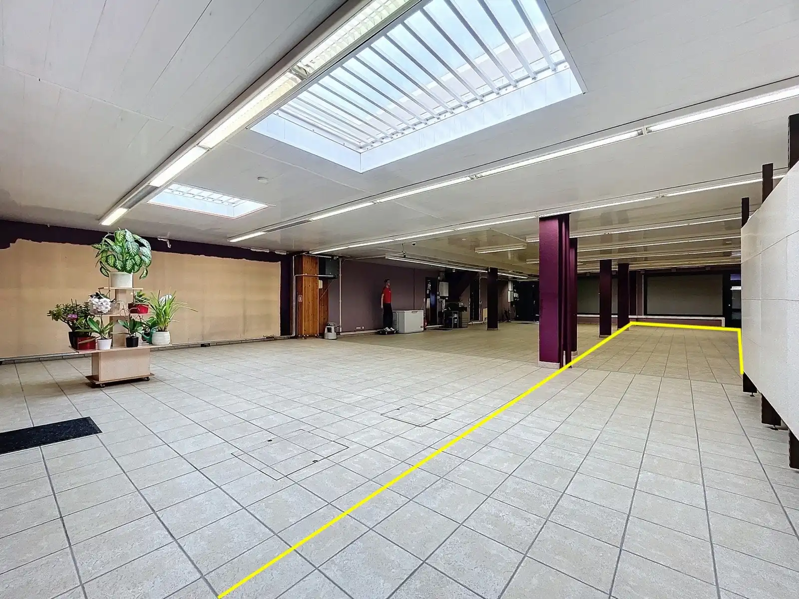 Gelijkvloers handelsruimte in centrum van Kontich-Kazerne foto 11