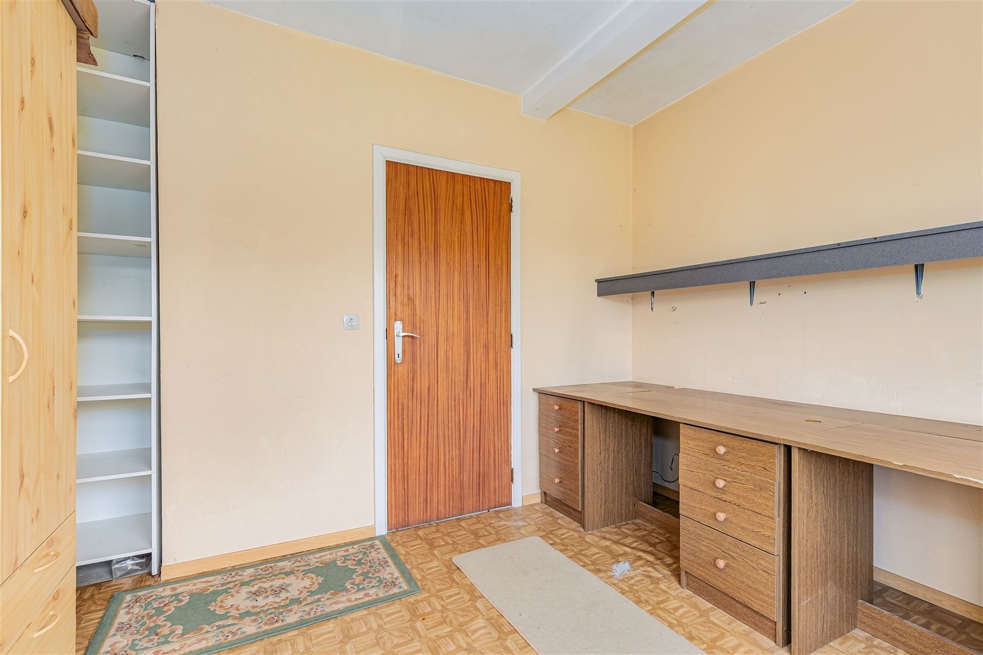 Te renoveren woning met 3 slpk, terras en ruime tuin in Wommelgem! foto 15