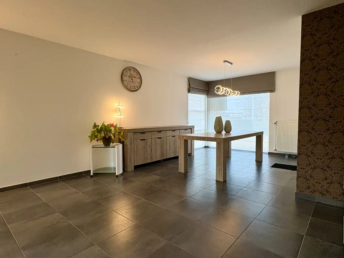 Recentbouw op uiterst rustige ligging met 3 slks, inpandige garage en grote oprit. foto 12