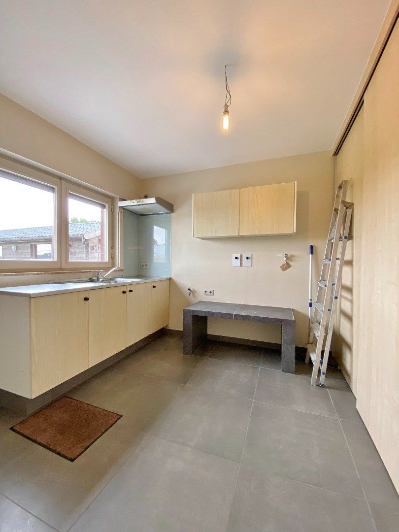 Alleenstaande woning met garage en zonnige tuin met prachtig uitzicht.  foto 8