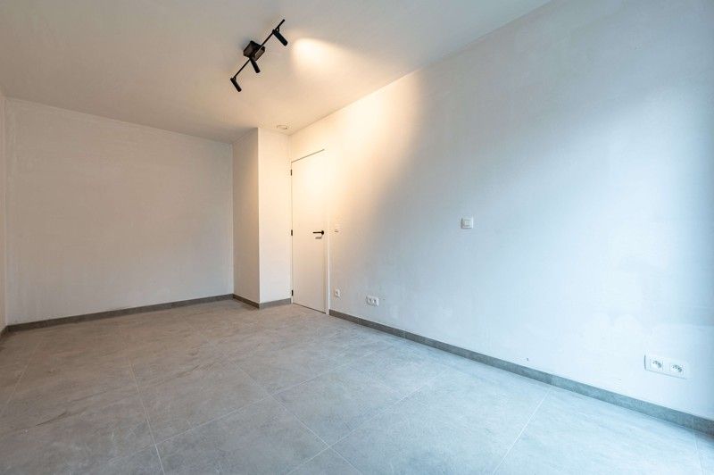 Trendy en kwalitatieve afgewerkte nieuwbouwappartementen in het hartje van Sint-Eloois-Vijve te koop! (*6% BTW) foto 14