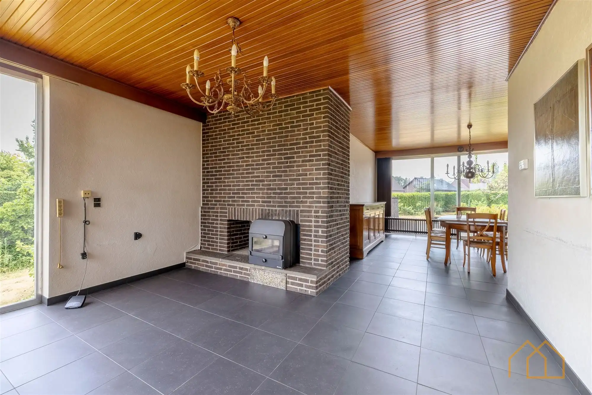 Laagbouw op 15are in groene omgeving foto 9