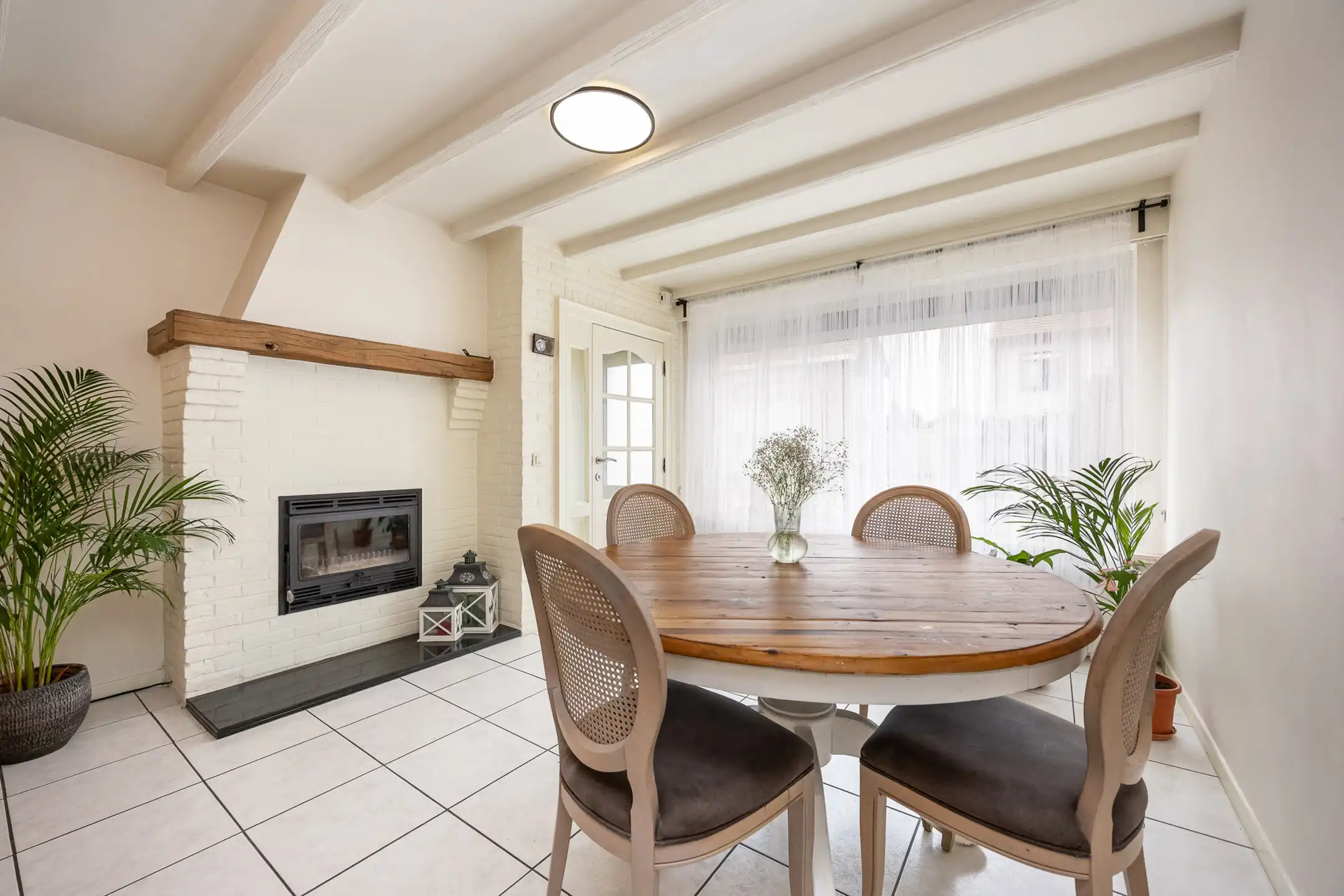 Gunstig gelegen woning met drie slaapkamers en garage foto 6