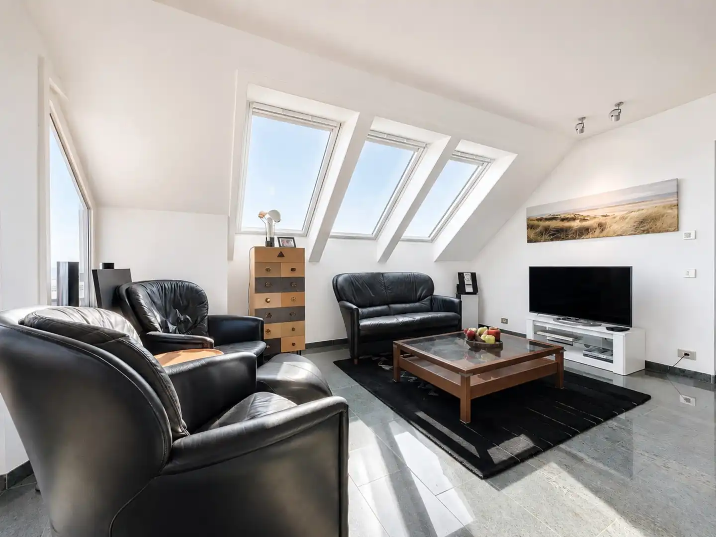 Unieke penthouse met vier terrassen en frontaal zeezicht te Sint-André (Oostduinkerke) foto 6
