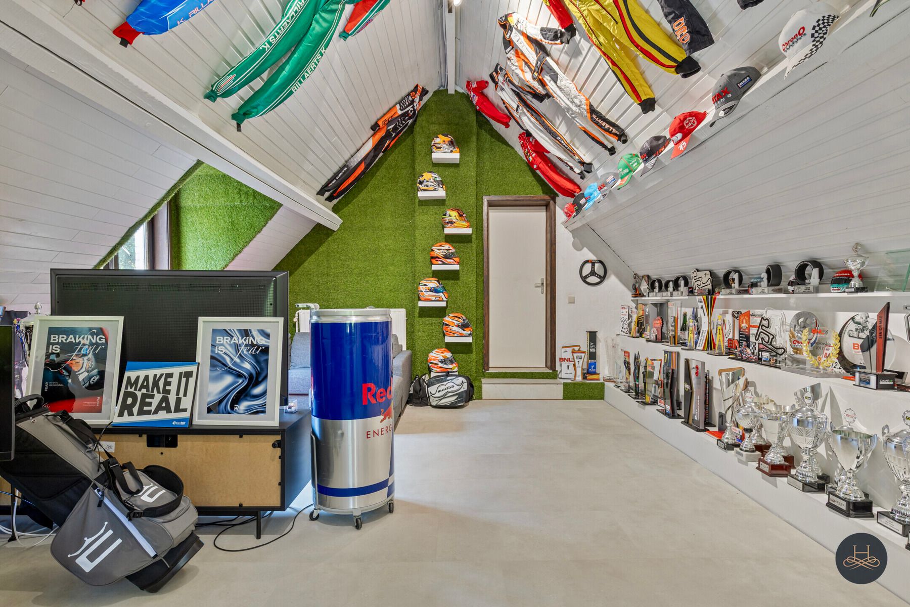 Unieke gerenoveerde villa in het groen met prachtig zwembad foto 29