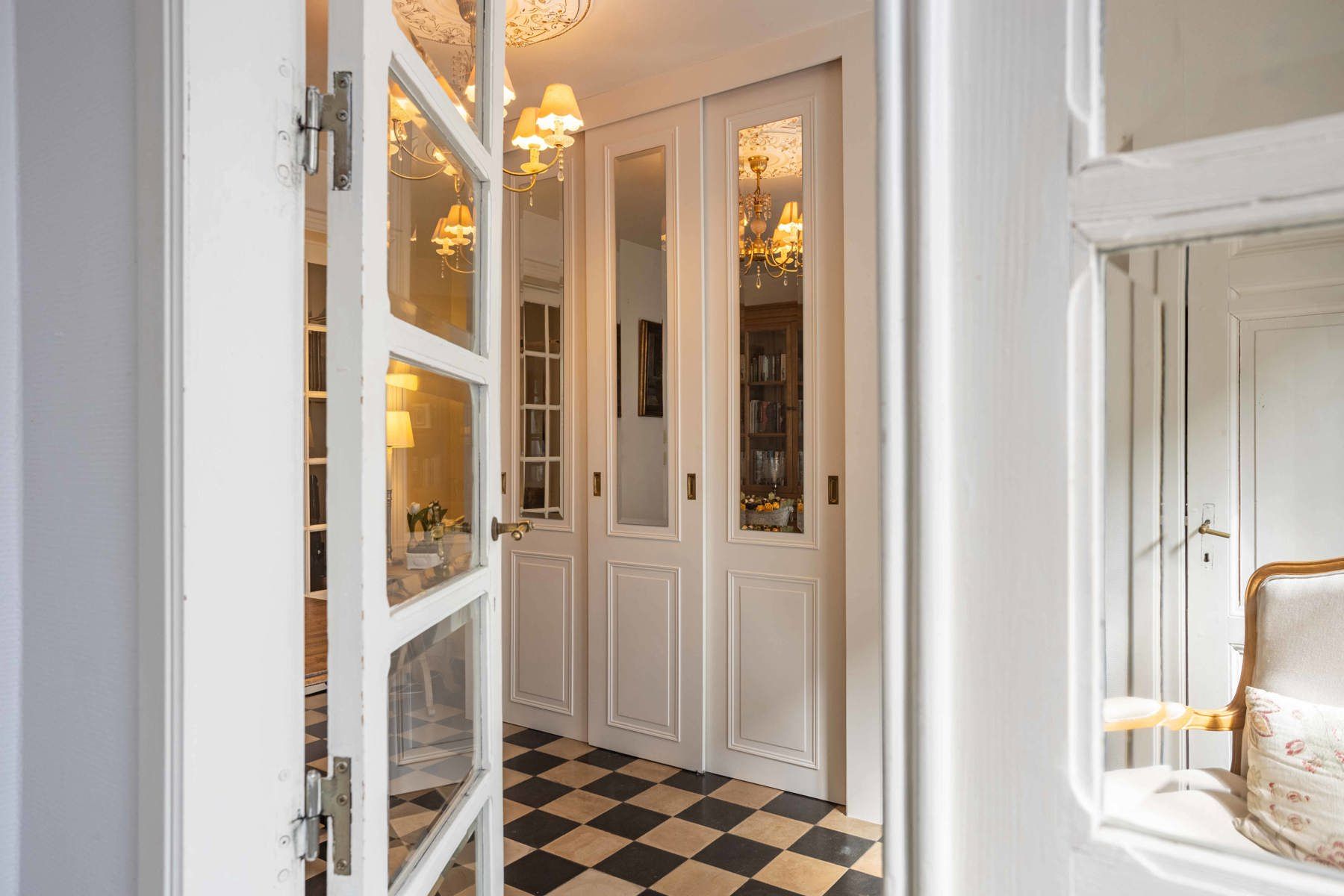 Stijlvolle rijwoning in hartje Geraardsbergen met tuin foto 3