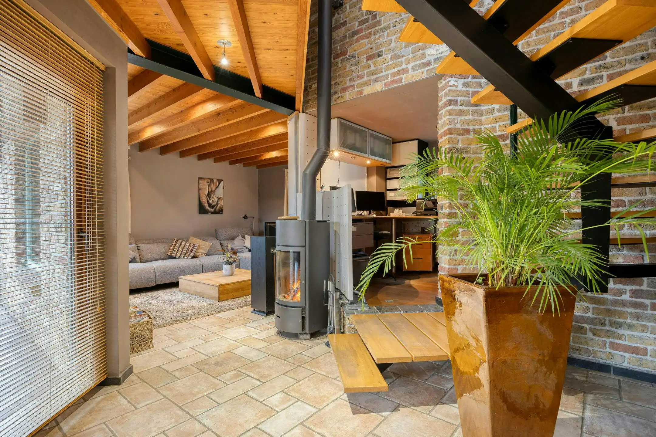 Vrijstaand huis met bijgebouw op perceel van 4012m² te Moerkerke foto 9