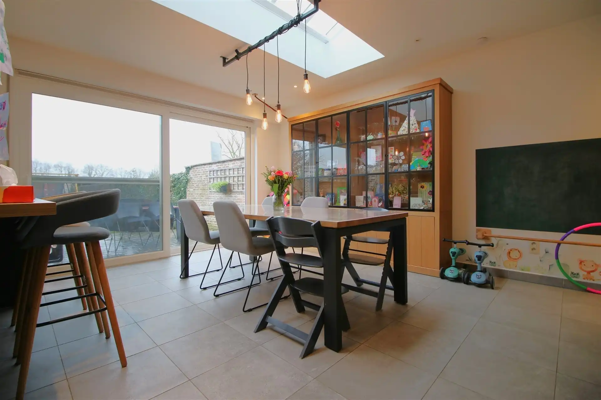 Ruime energiezuinige woning 4 slpk en tuin foto 3