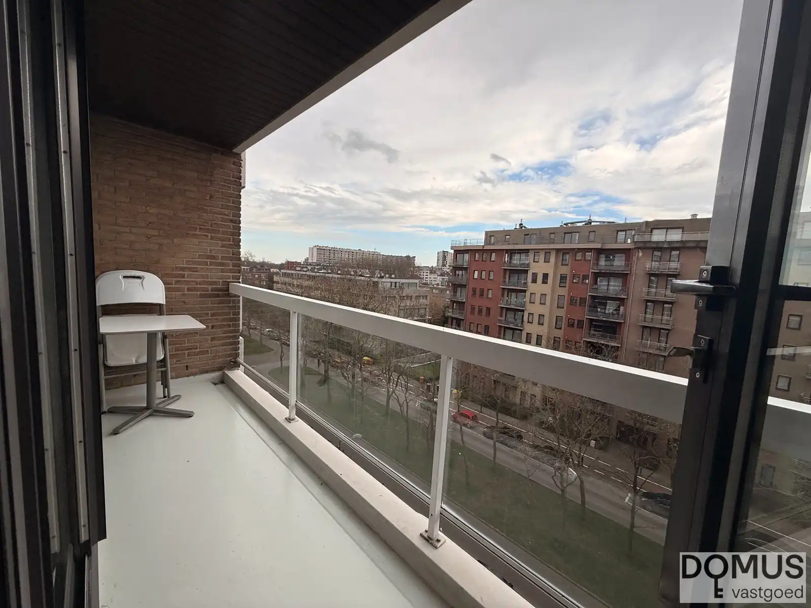 Aangenaam en ruim 2 slaapkamer-appartement te Evere foto 5