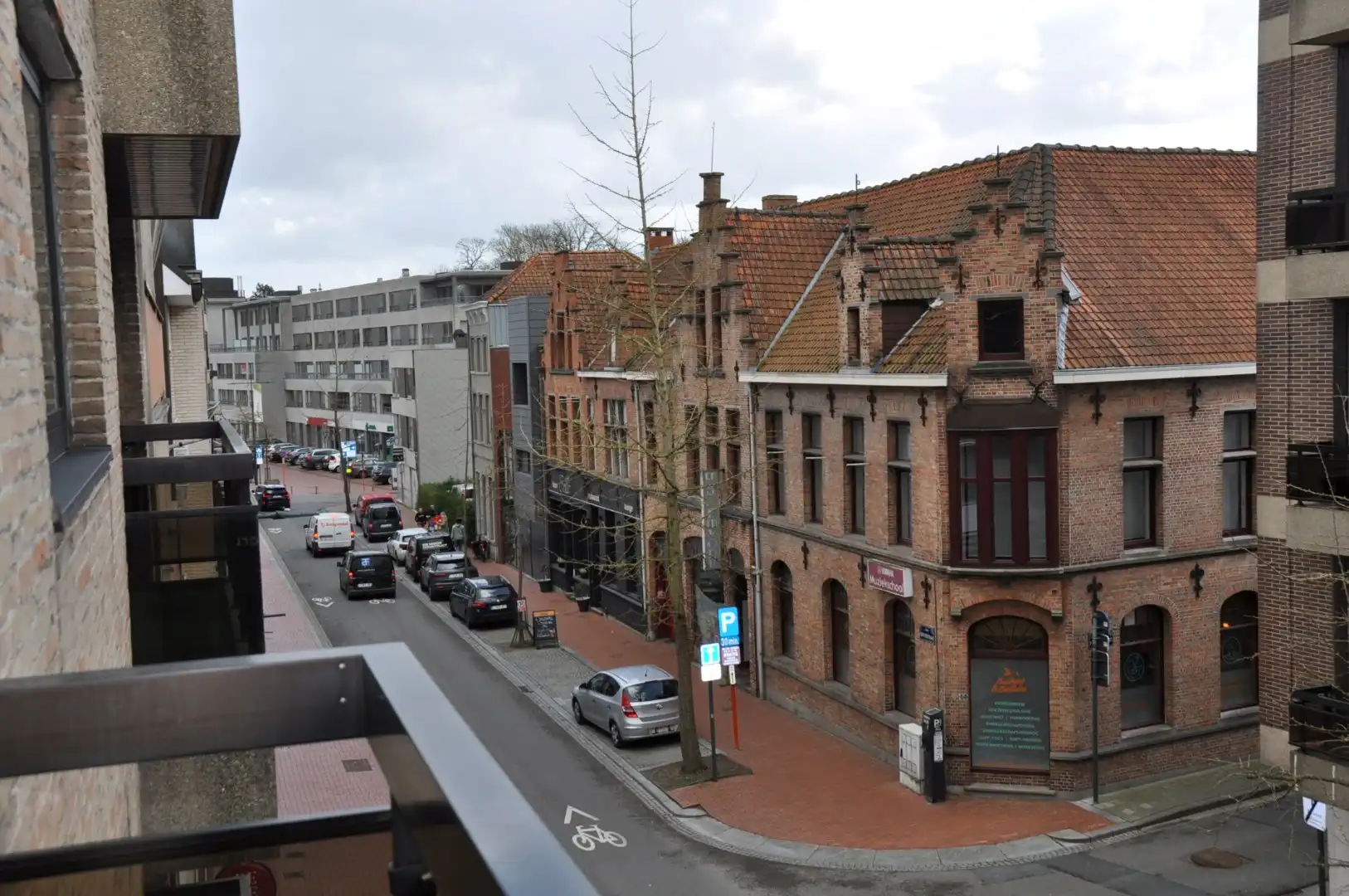 Verzorgd appartement met 2 slaapkamers in het centrum van Izegem. foto 14