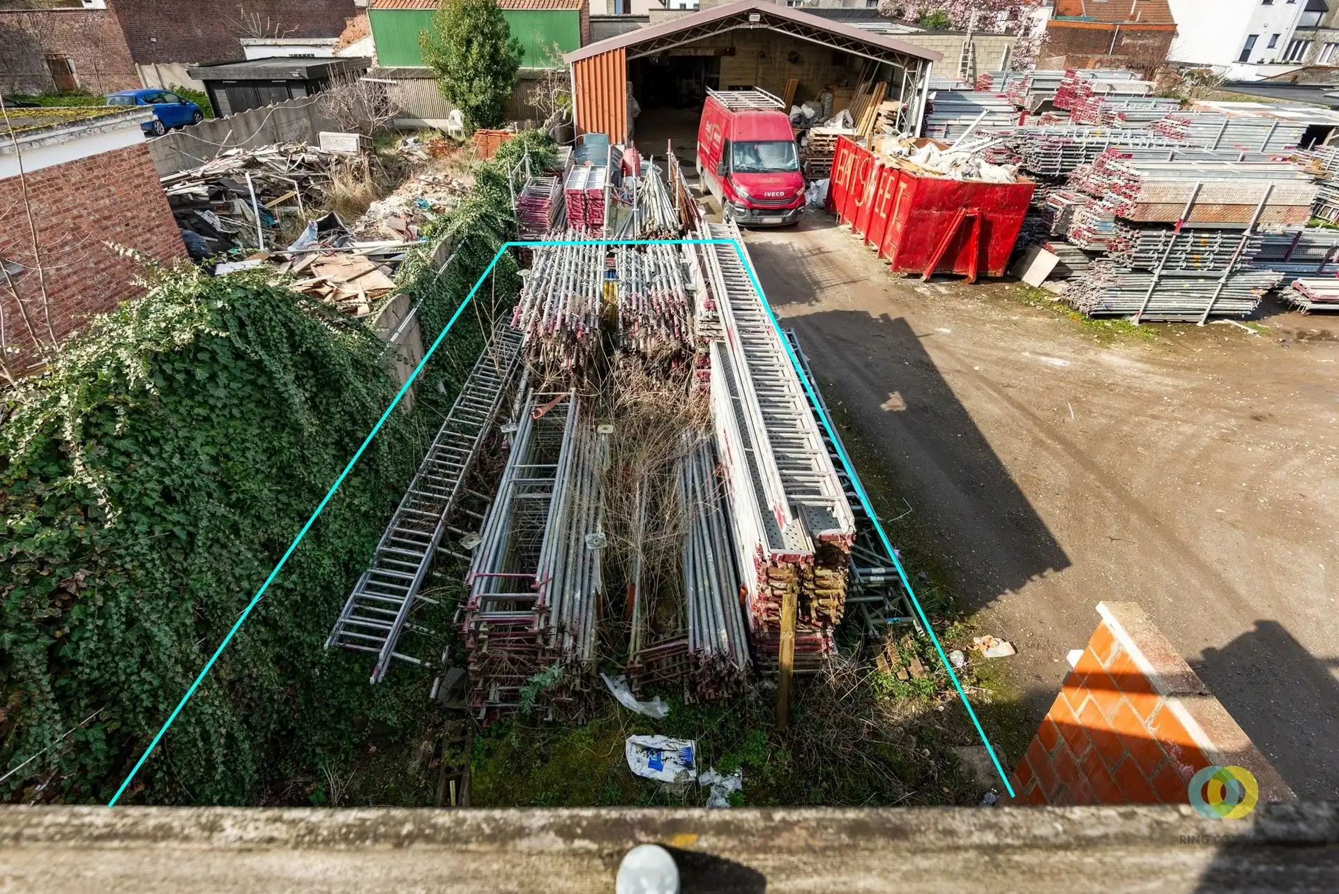 Bel-étage woning met grote garage foto 4