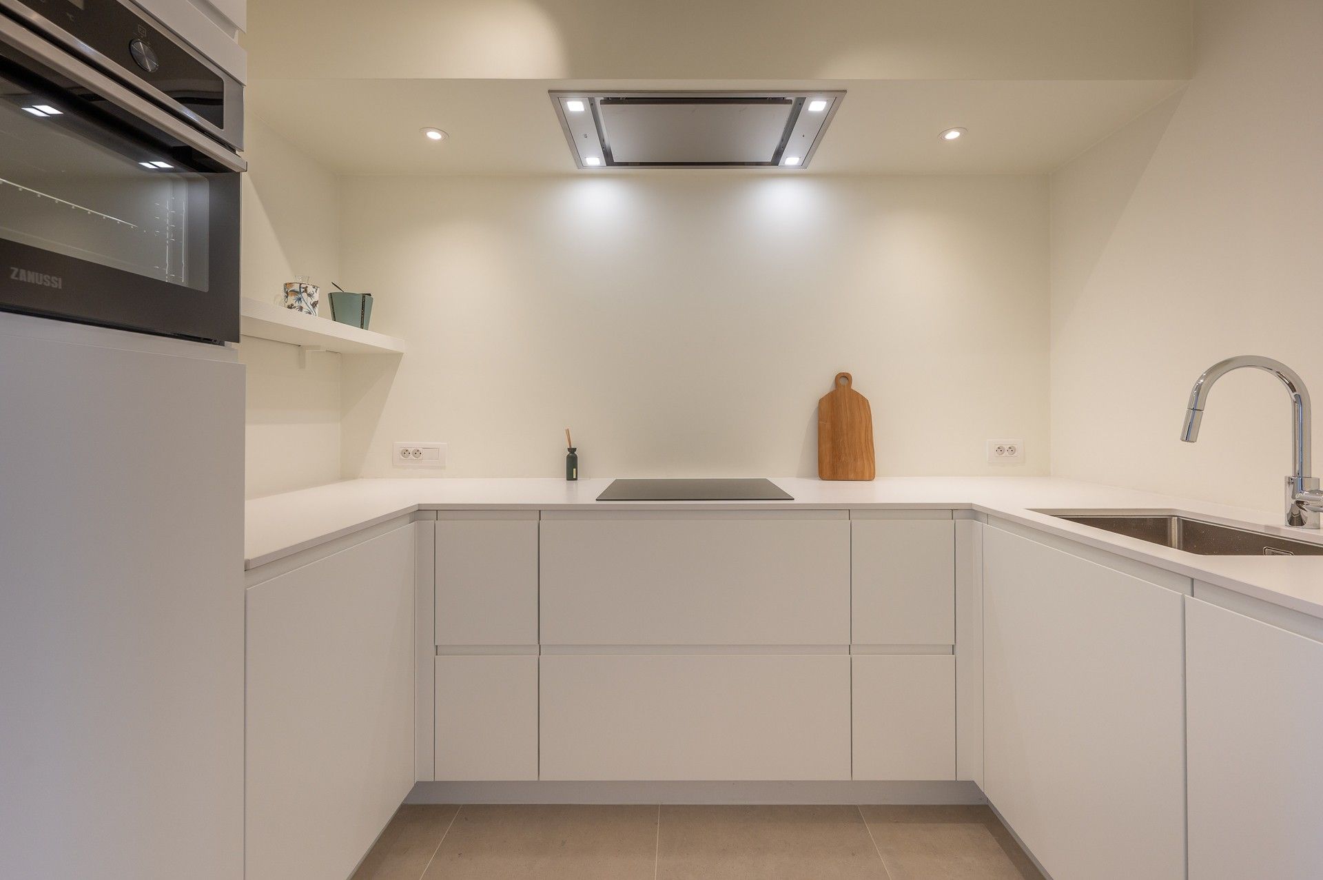 Stijlvol gerenoveerd appartement op topligging in Knokke foto 3