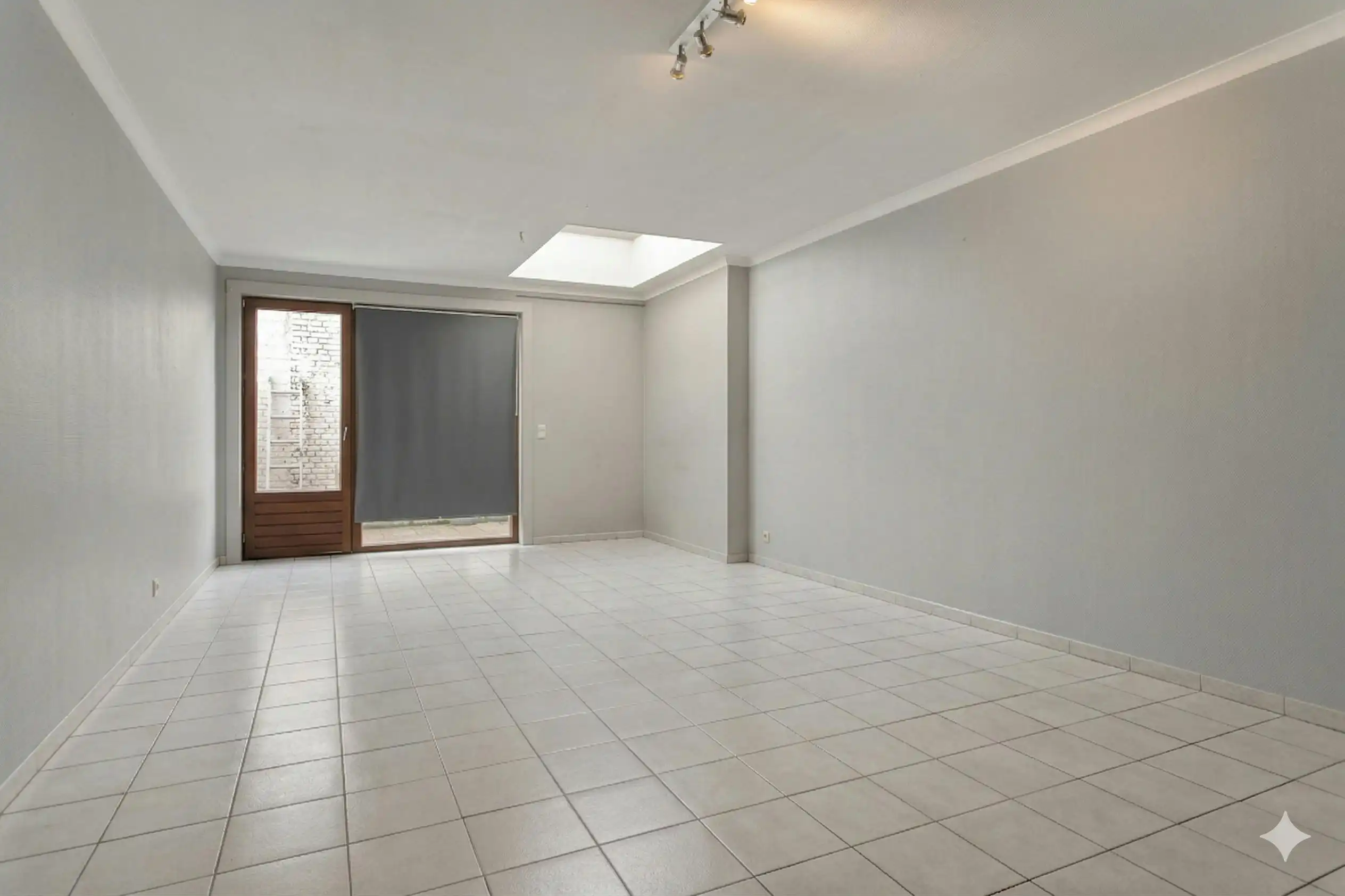 Gezellig huis met 2 slaapkamers en zolder,centraal in Izegem foto 3