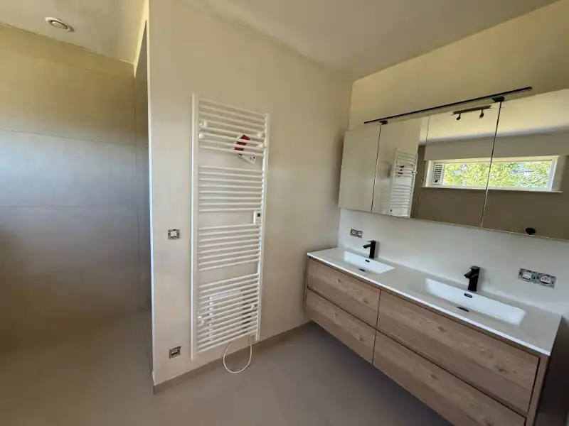 Ruime villa op een landelijke perceel met een oppervlakte van 940m² ! foto 11