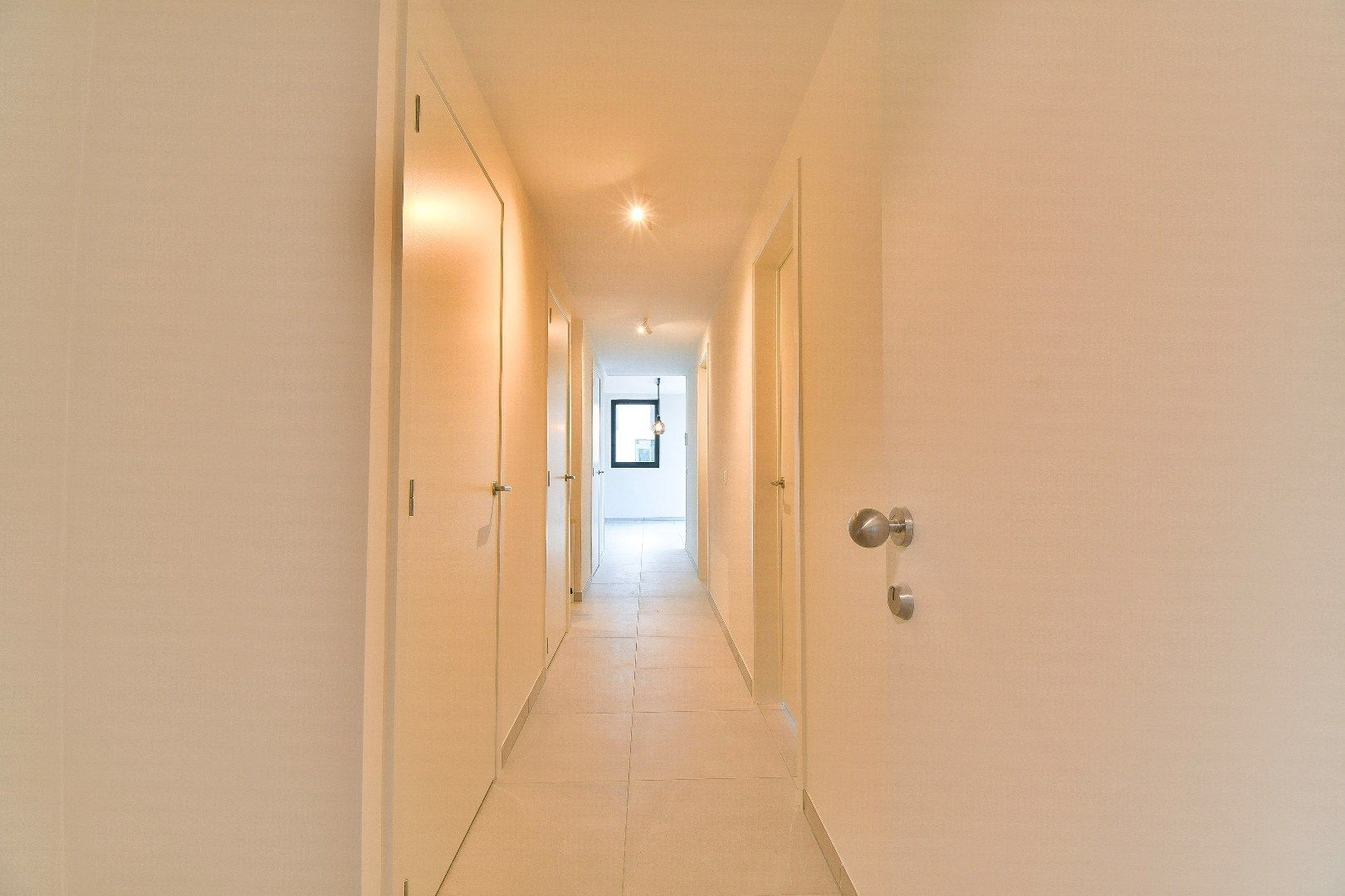 Nieuwbouwappartement met twee slaapkamers aan het kanaal van Oudenburg foto 6