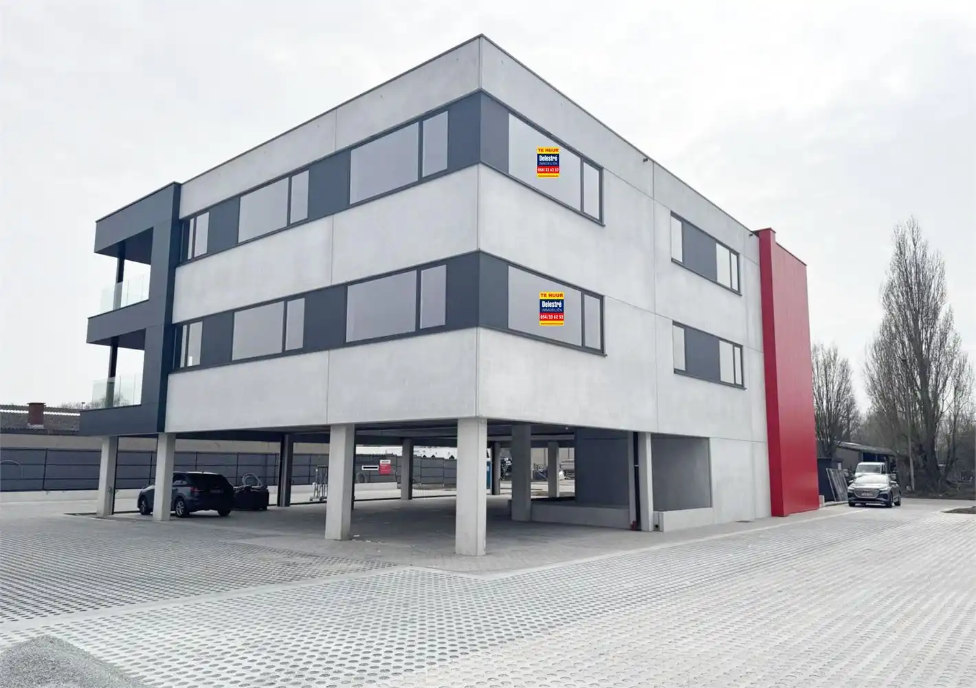 NIEUWBOUWKANTOREN MET PARKING NABIJ E40 foto 2