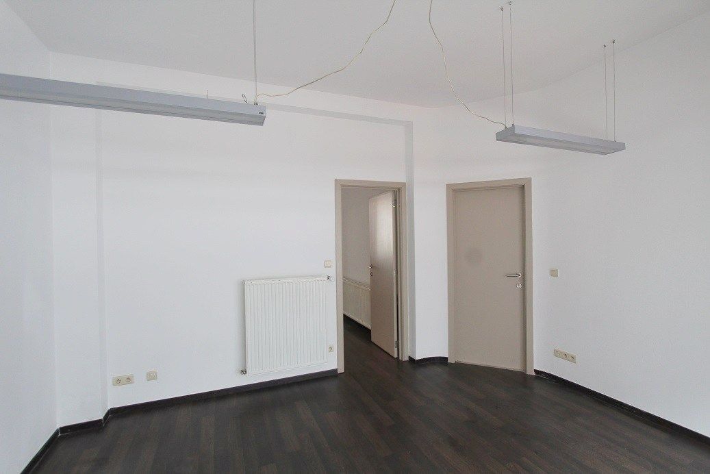 Handelspand met achterliggende studio op ideale locatie! foto 3