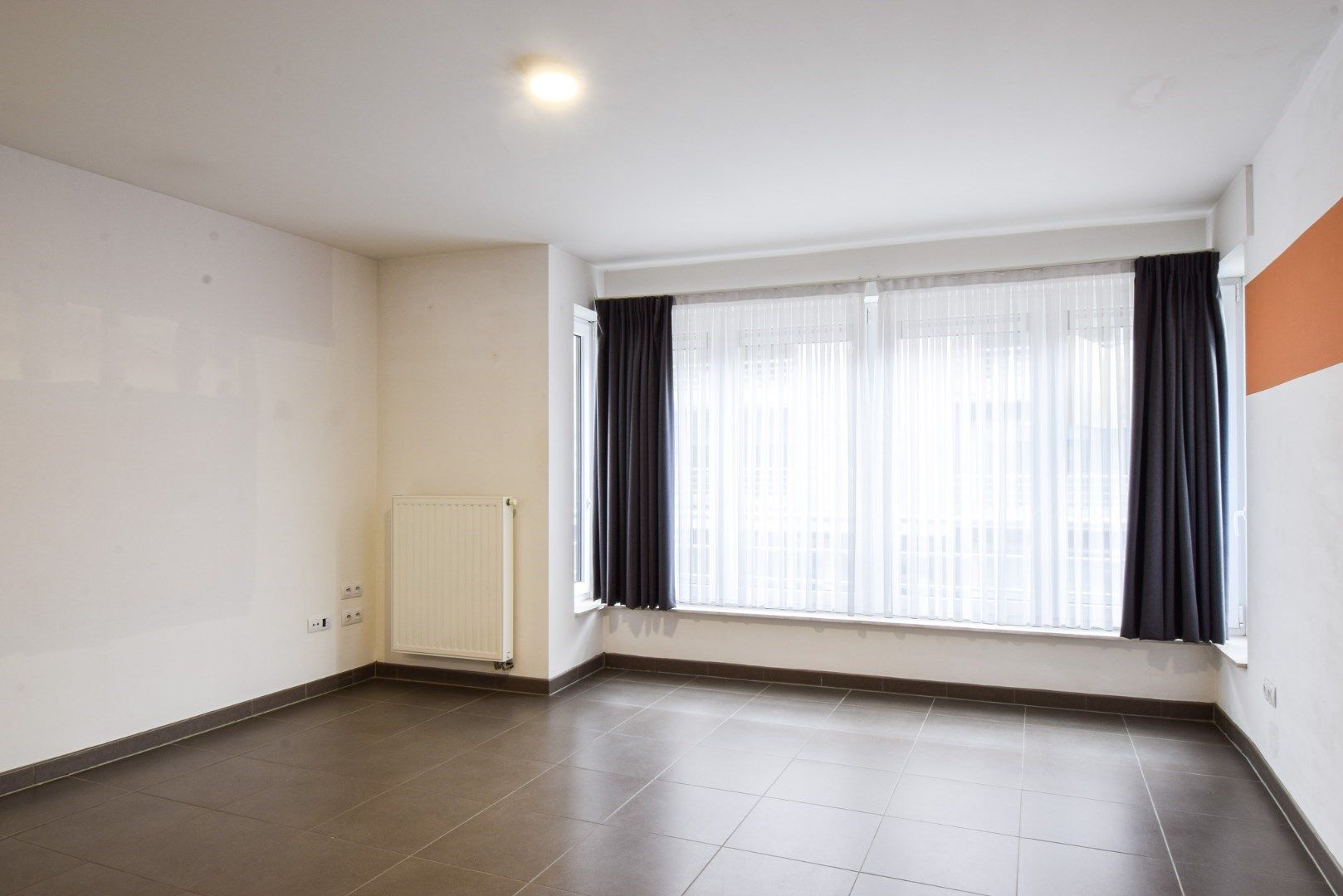 Instapklaar éénslaapkamerappartement op centrale ligging te Gistel foto 3