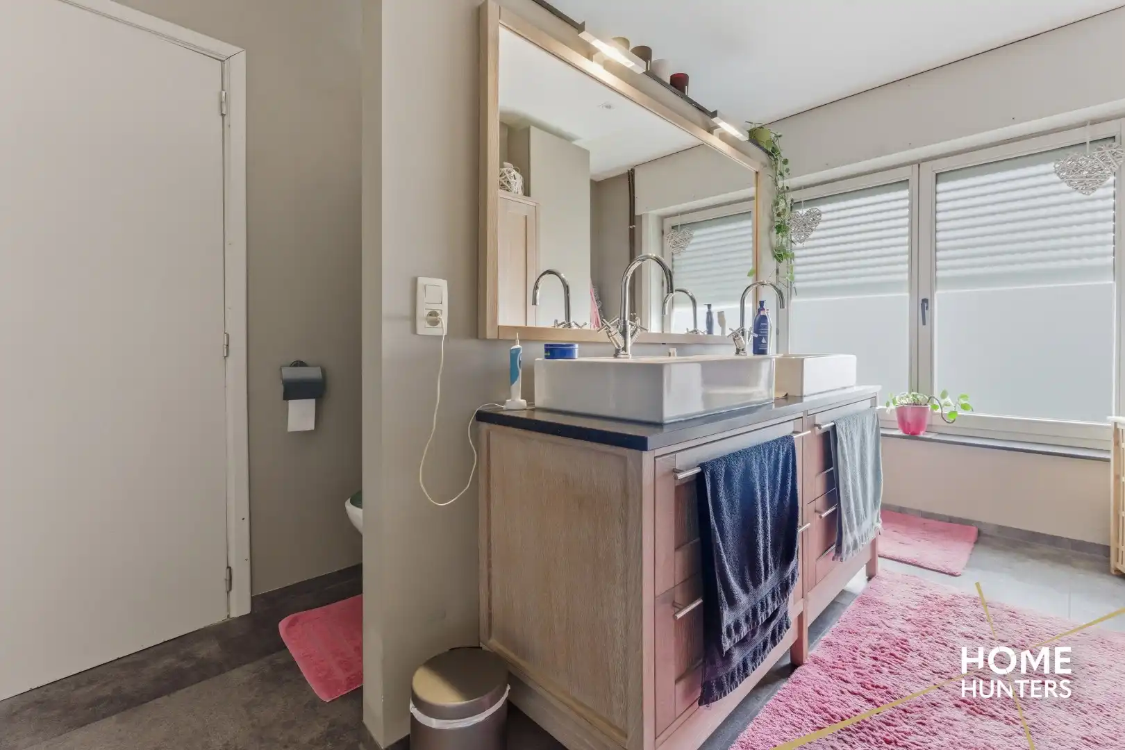 Unieke herenwoning in het centrum van Ieper – wonen en/of ondernemen foto 14