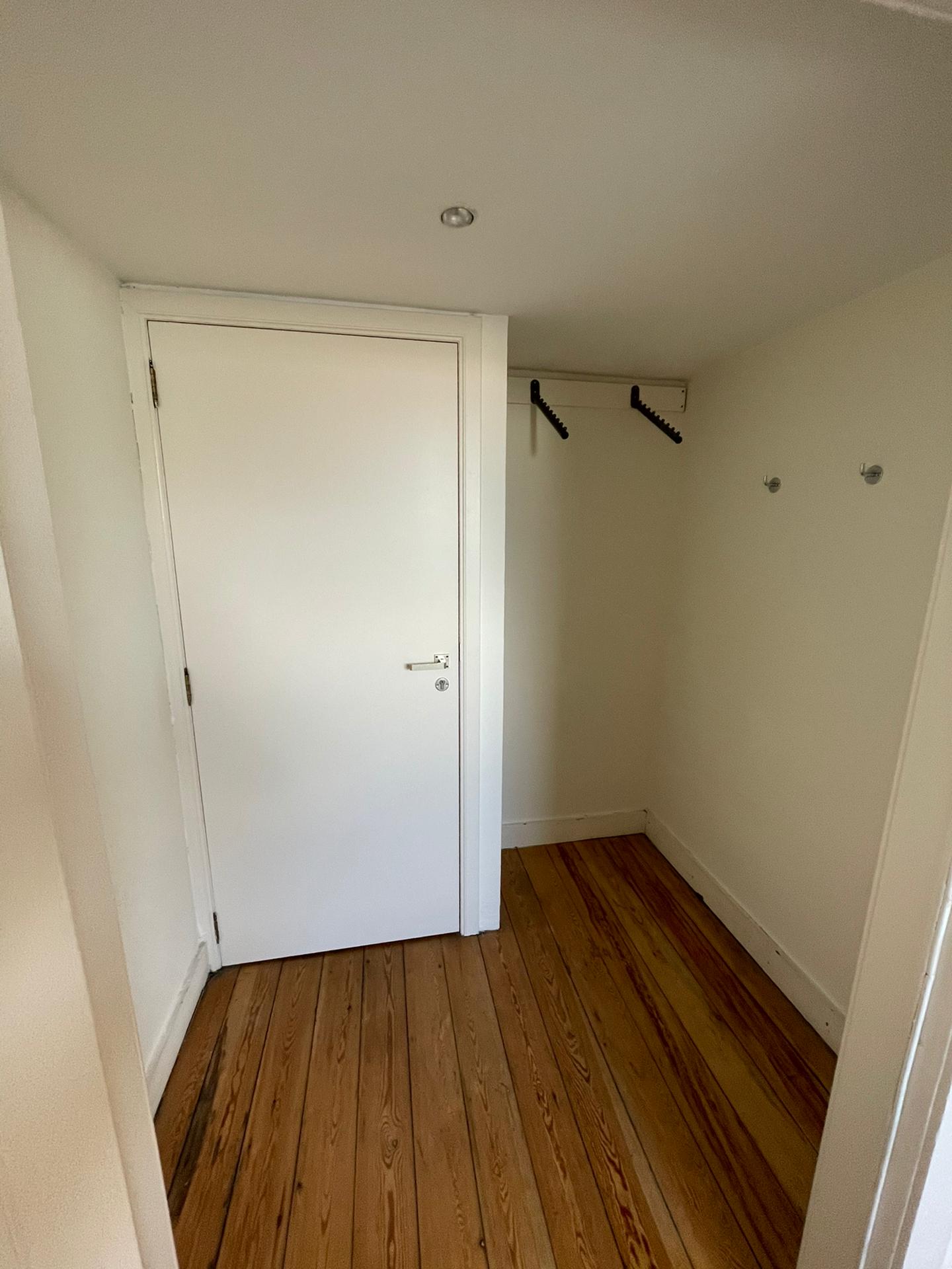 te huur: ruime lichtrijke studio 1 persoon voetgangerszone Gent Hoogpoort foto 2