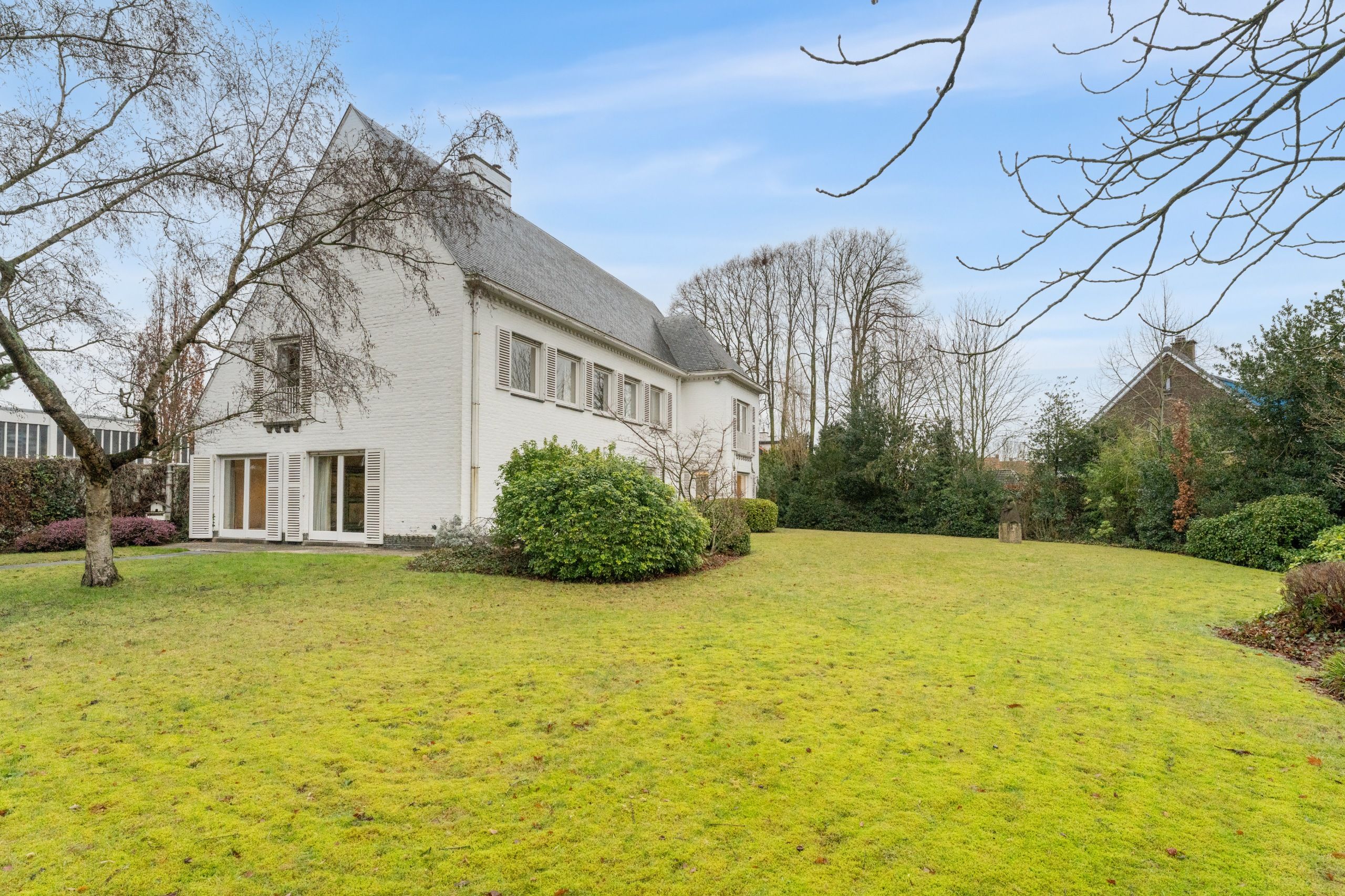 Charmante en ruime te renoveren villa op een perceel van 2.092m2 foto 25