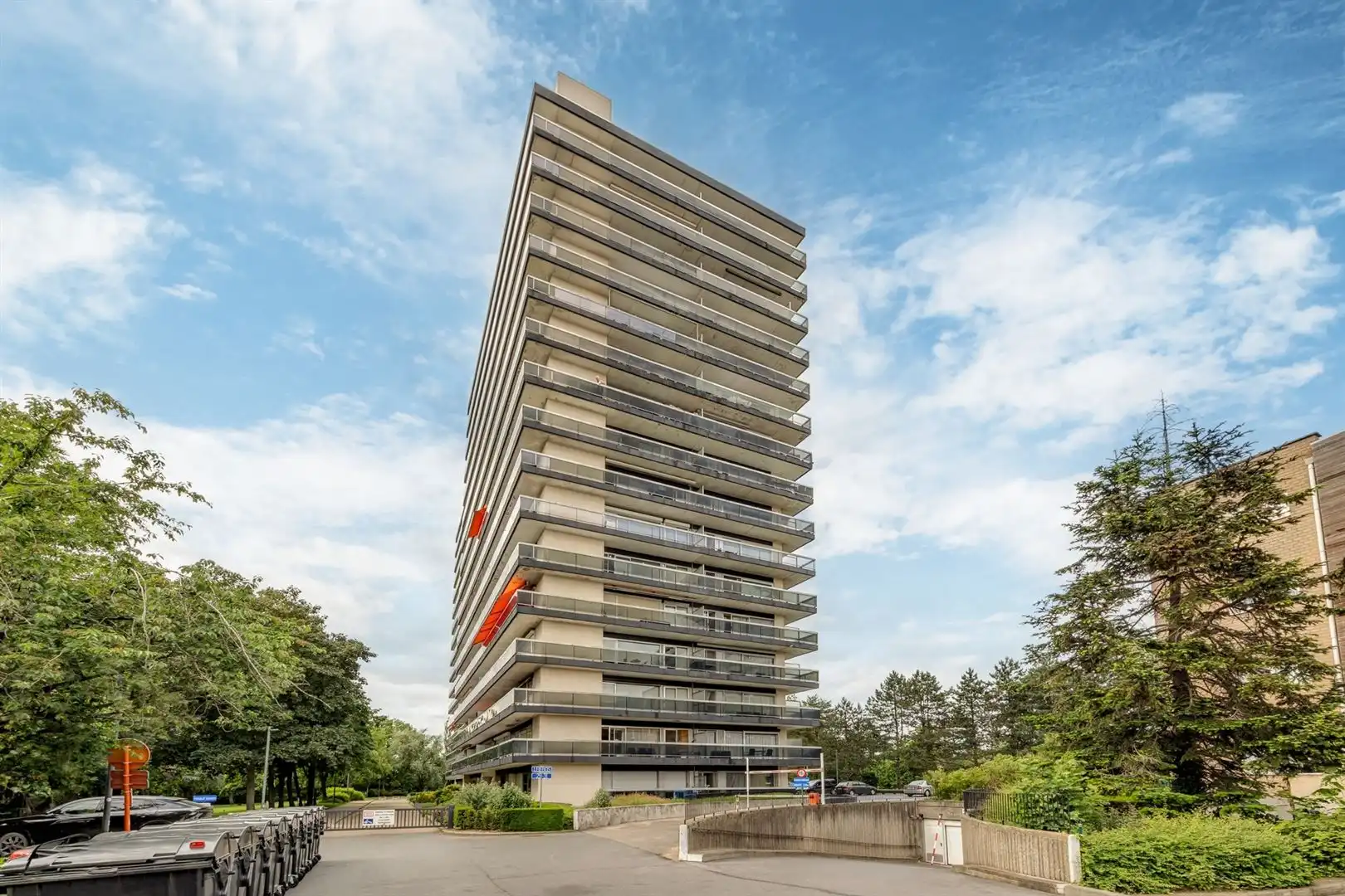 Panoramisch hoekappartement met 2 slaapkamers en xl-garage  foto {{pictureIndex}}