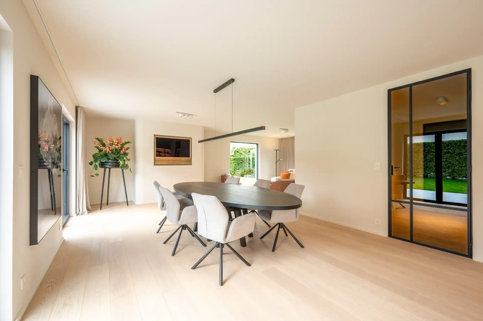 Smaakvol afgewerkte villa in Maaiken met ruime tuin foto 6