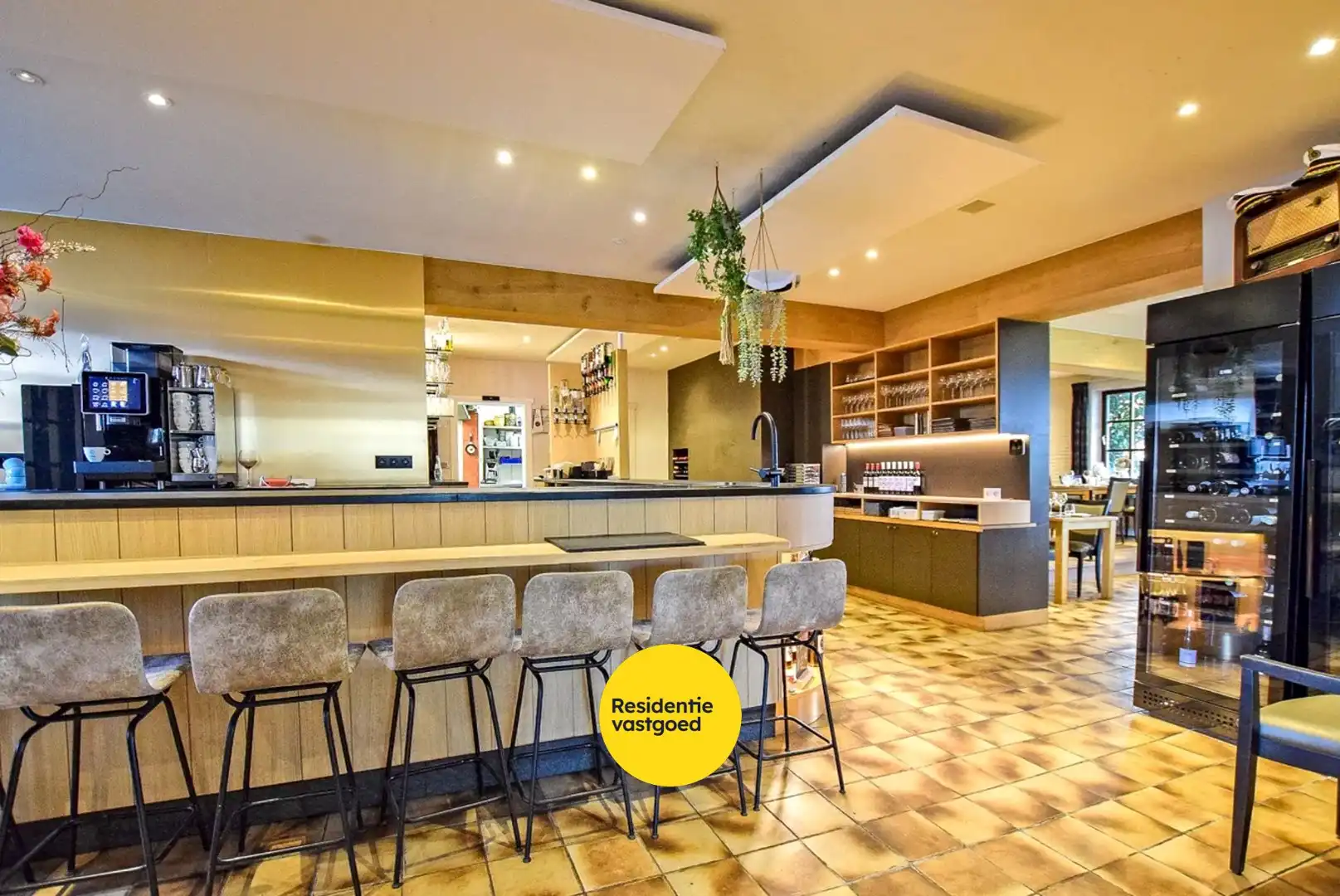 Restaurant met privéwoning en 2 B&B-kamers op 4.370 m² foto 12