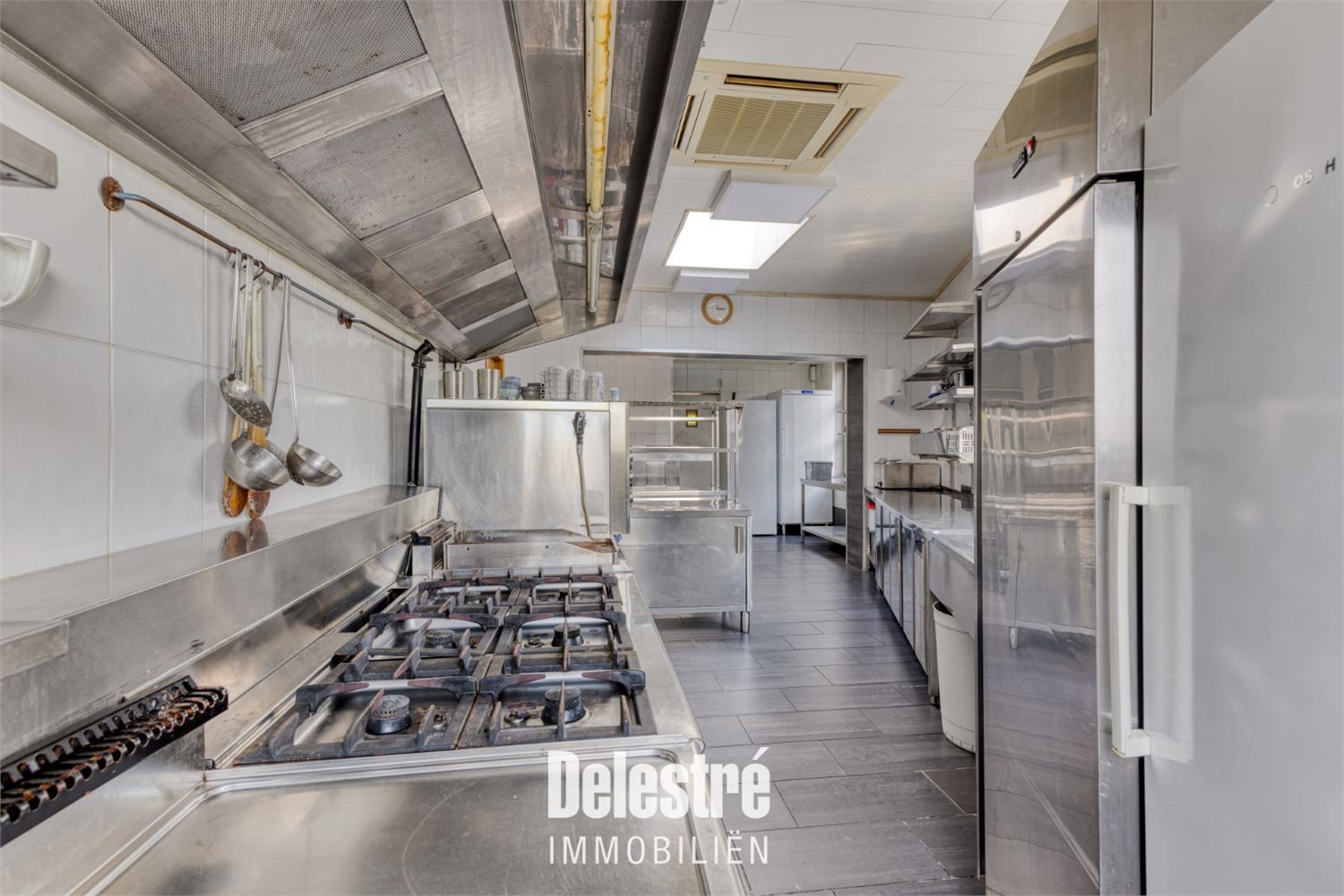 SOLIDE GEBOUW MET UITZONDERLIJKE OPP. 441 M2 foto 17