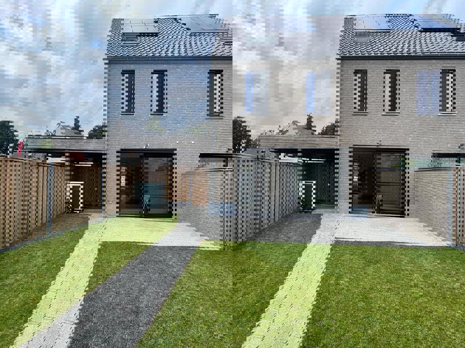 Instapklare ruime woning in een rustige nieuwe verkaveling. foto 12