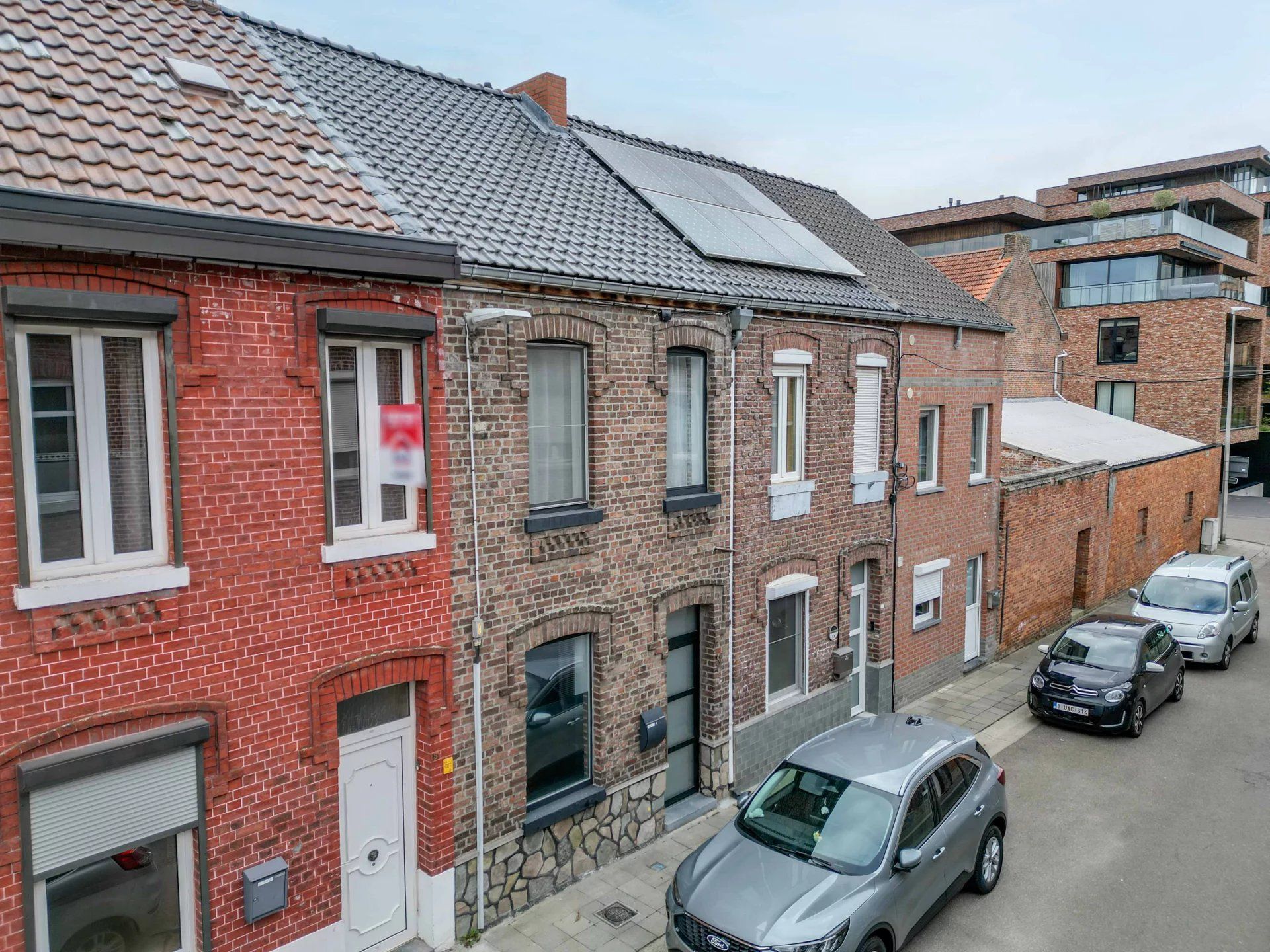 Gerenoveerde rijwoning nabij centrum foto 2