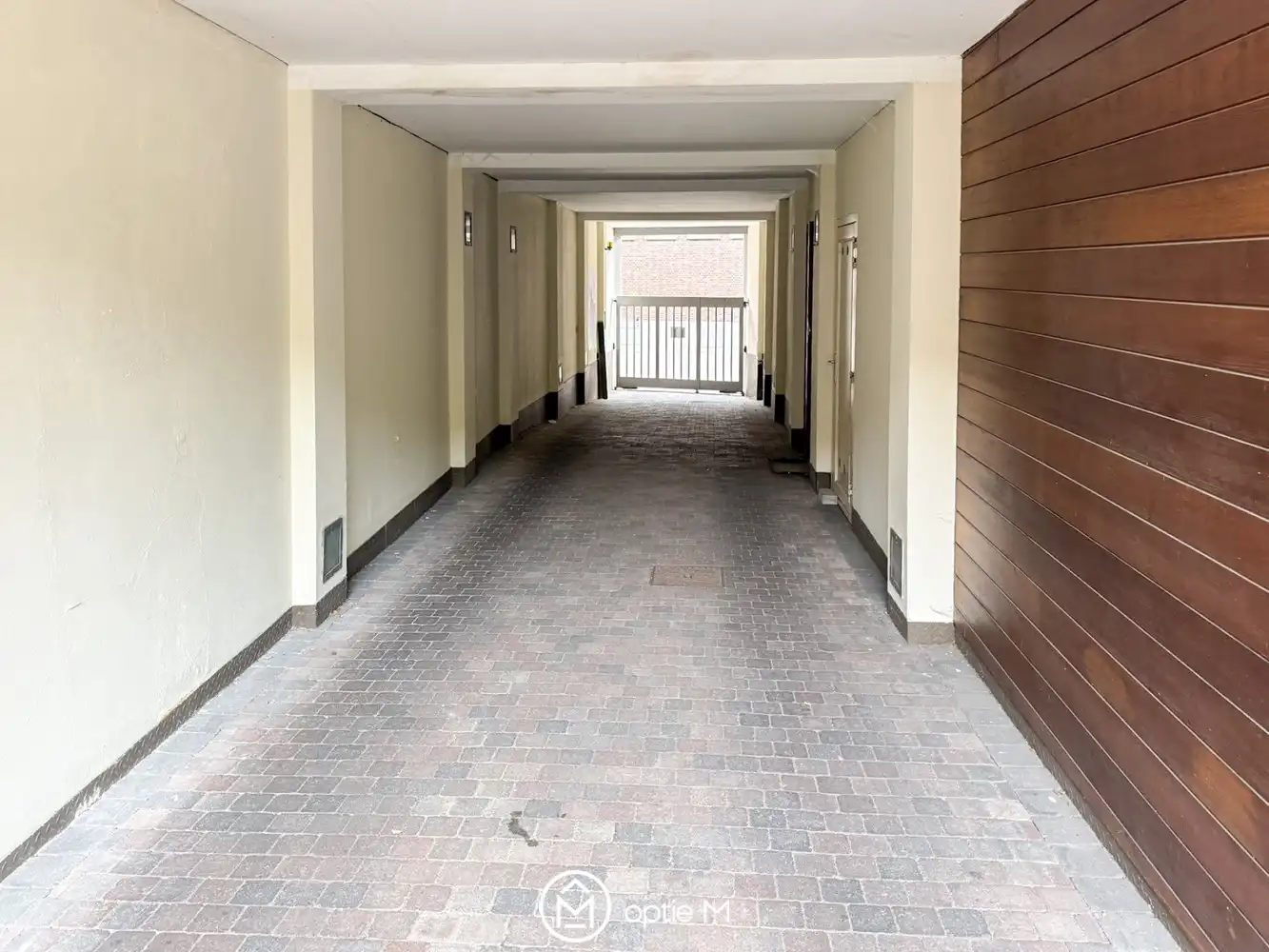 Unieke loftwoning te huur in centrum Hasselt met veel buitenruimte foto 24