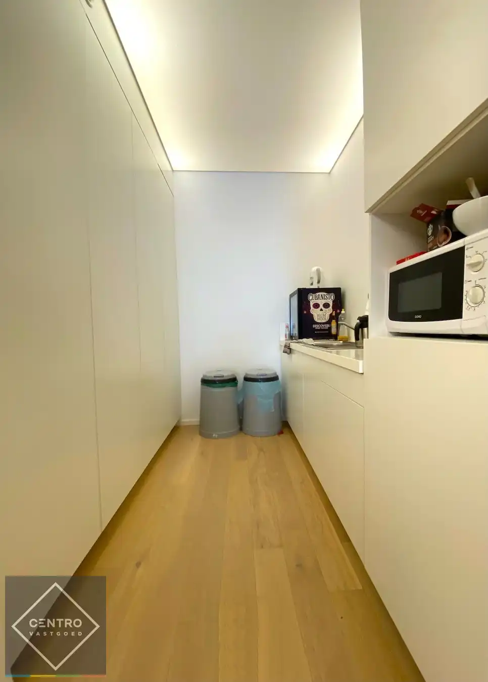 Moderne KANTOORRUIMTE (± 115m2) op de eerste verdieping (lift aanwezig in het gebouw!), inclusief 2 parkeerplaatsen voor de deur. foto 5