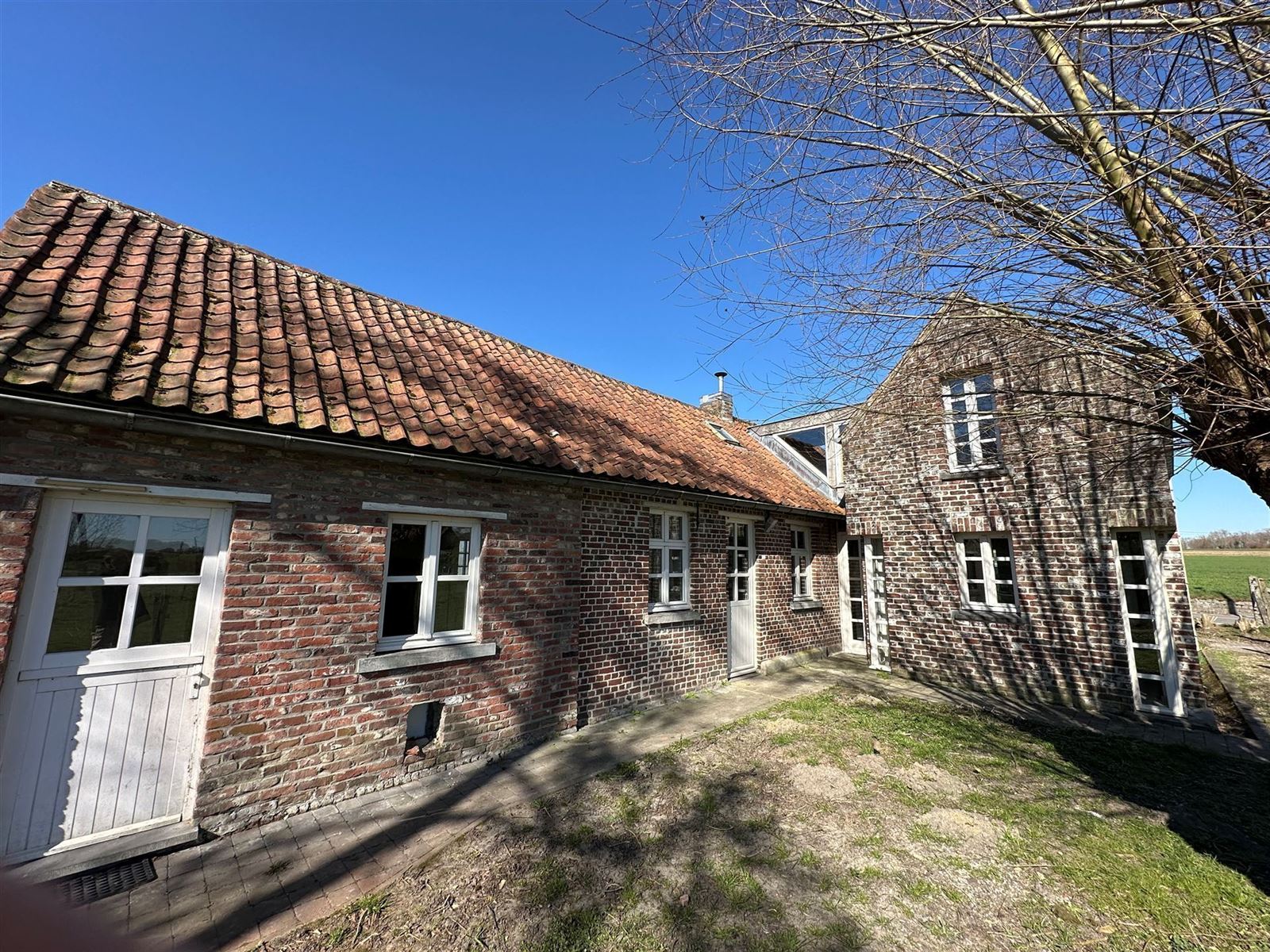 Renovatieproject in prachtige groene omgeving ! foto 2