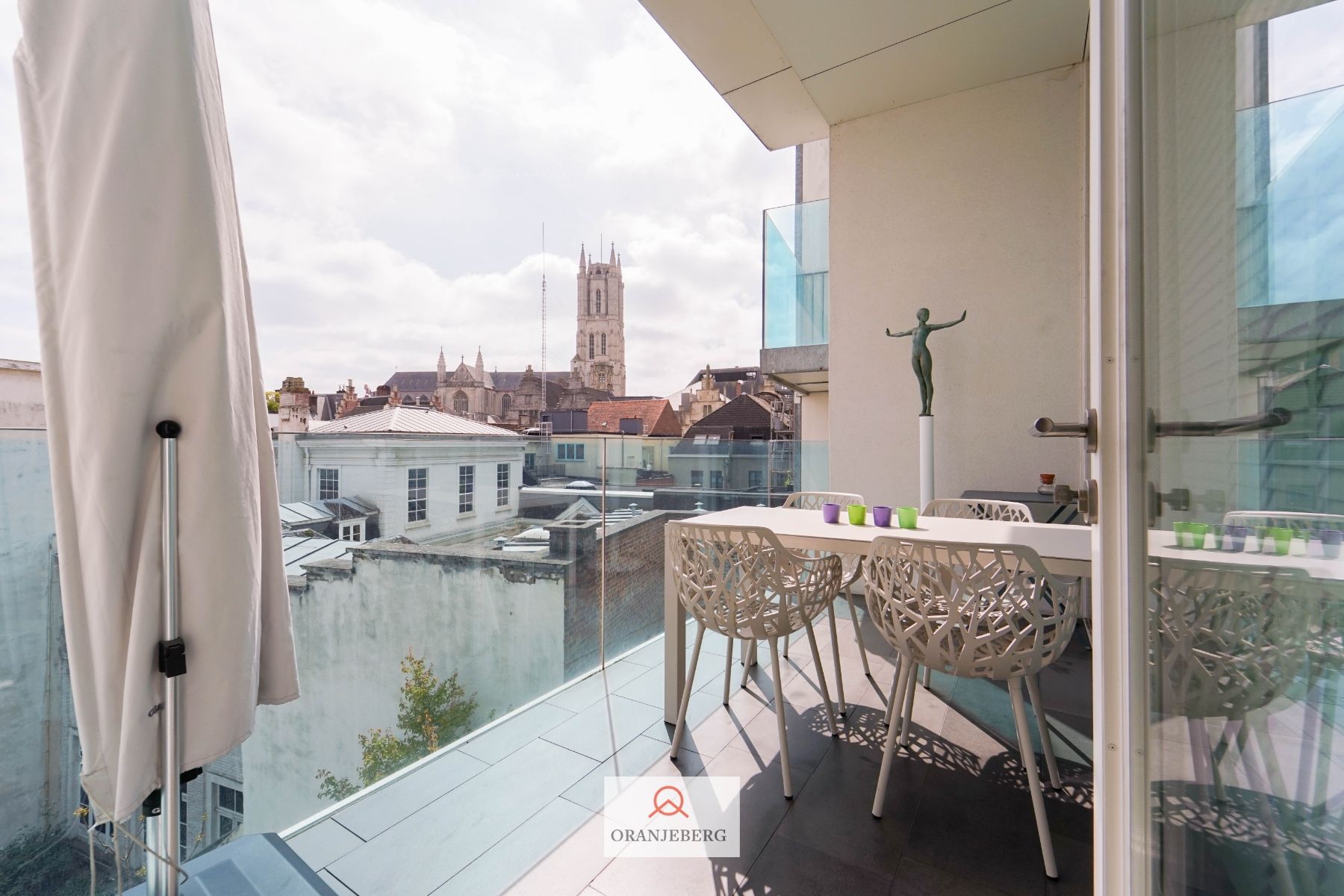 Uitzonderlijk exclusief 3 slaapkamer-appartement met drie terrassen:  210m² pure luxe in hartje Gent! foto 10